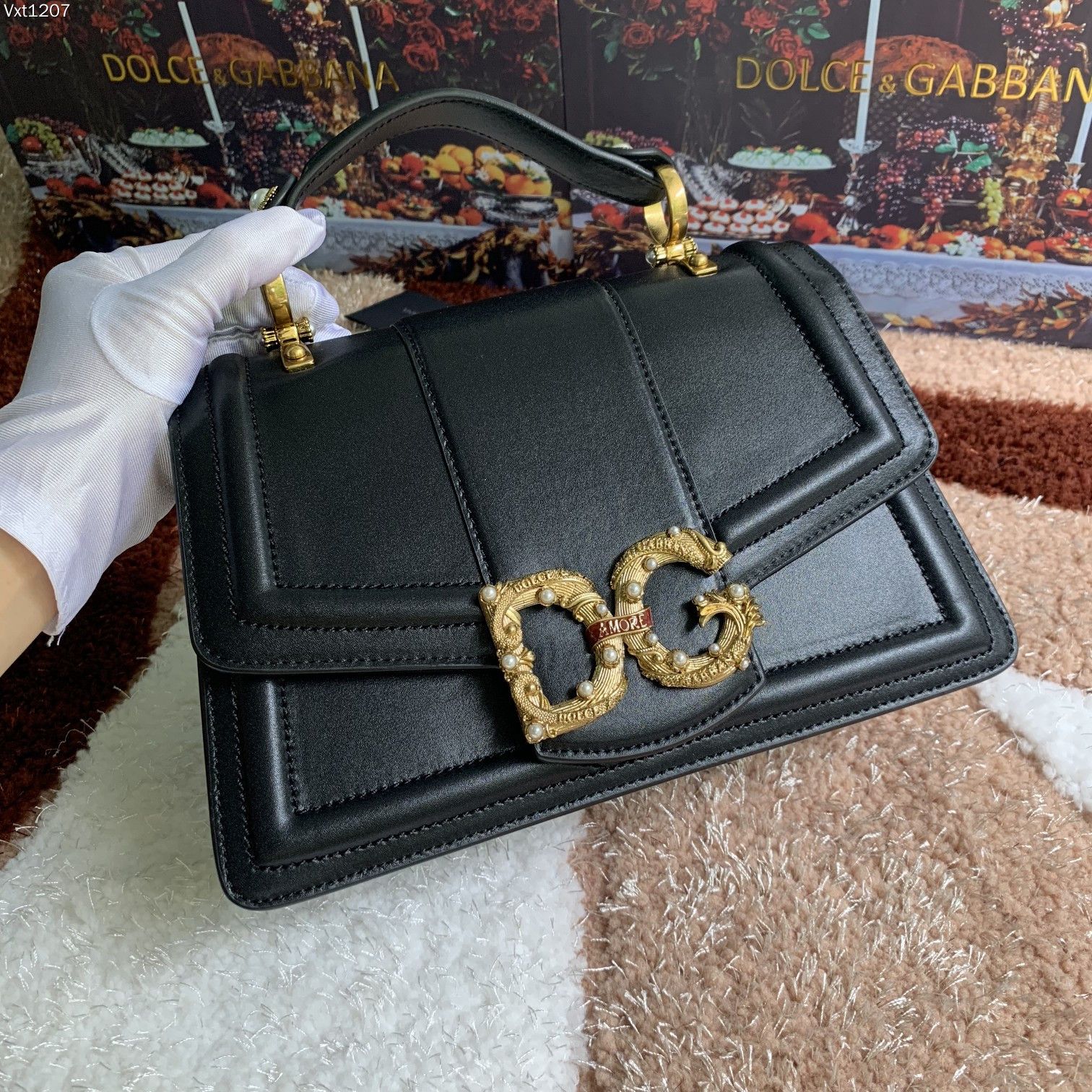 Dolce & Gabbana DG Amore bag in calfskin black