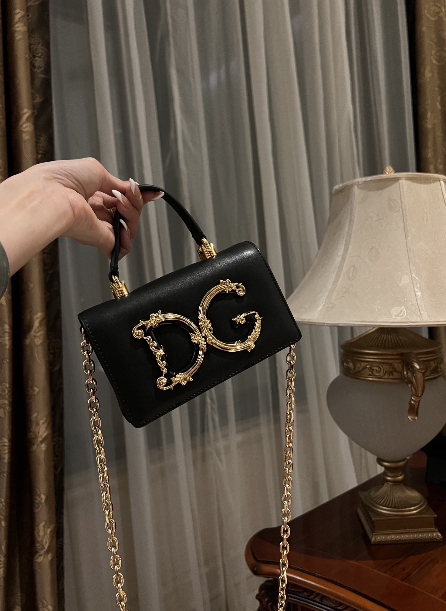 Dolce & Gabbana DG Girls Leather Crossbody Bag | Black |