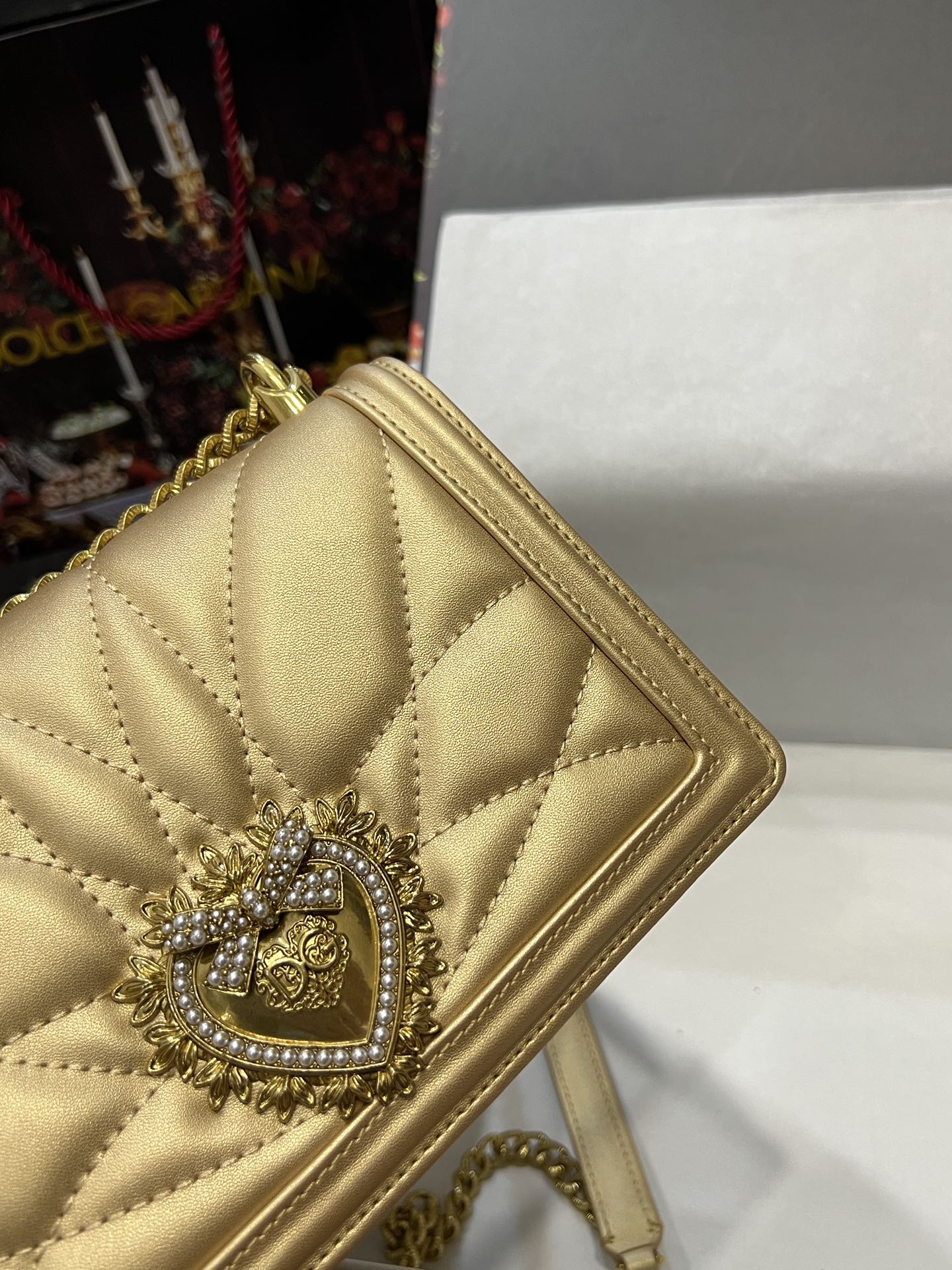 Dolce & Gabbana Medium Devotion Shoulder Bag | Gold |