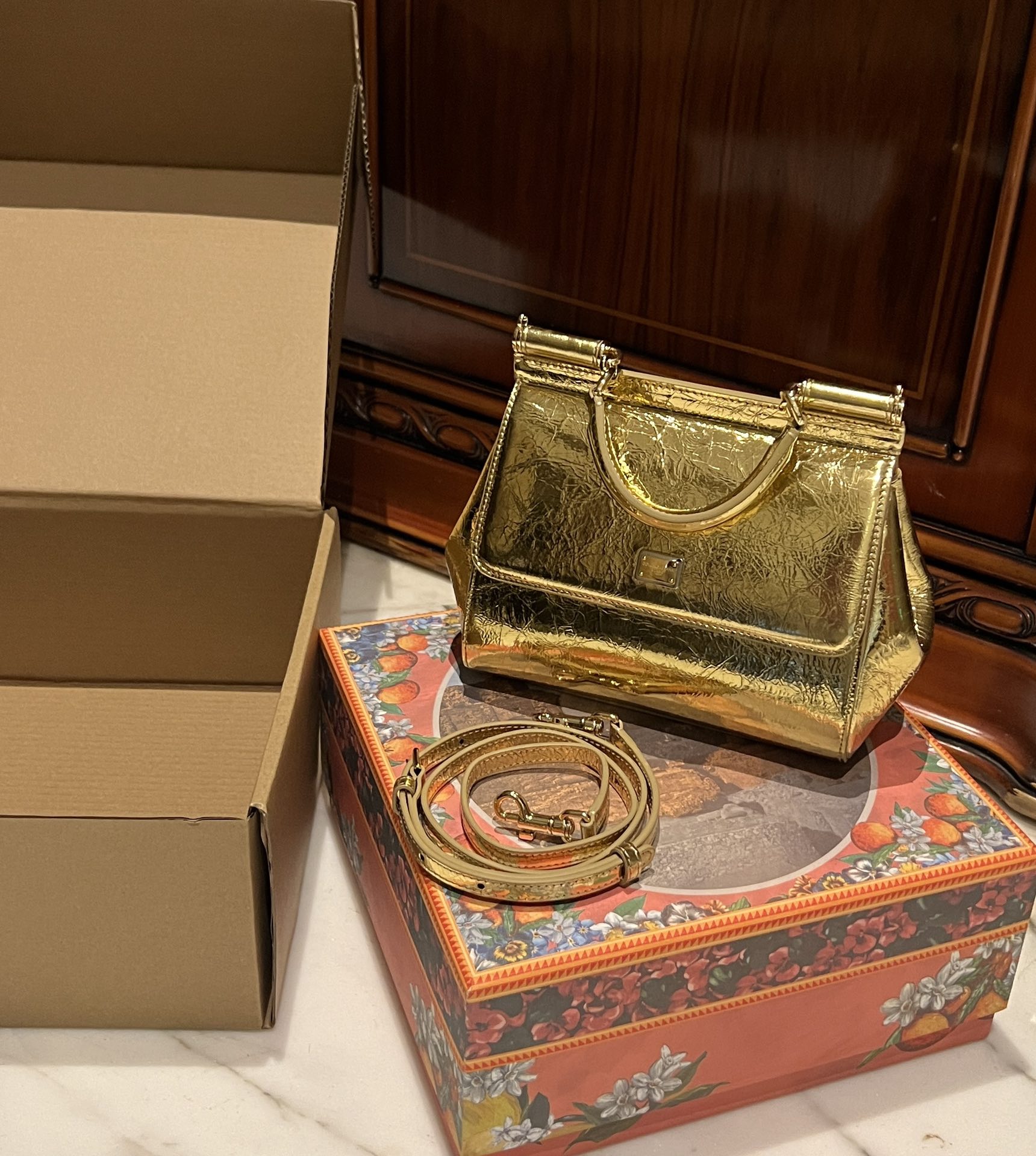 Dolce & Gabbana Medium Sicily handbag in Gold for Women | Dolce&Gabbana