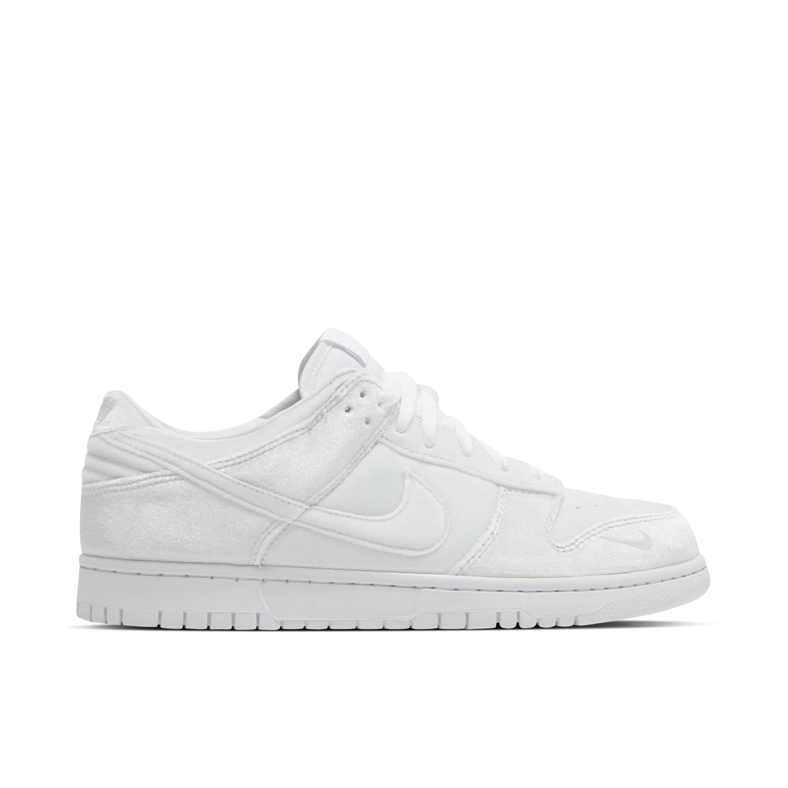 Dover Street Market x Nike Dunk Low Triple White DH2686-100