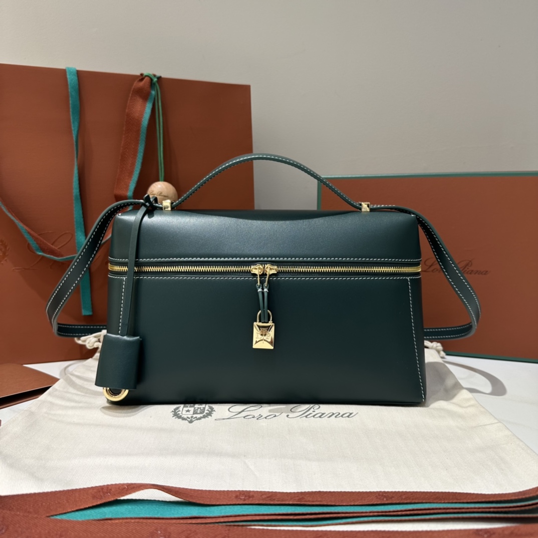 Extra bag L27 leather shoulder bag in  dark green
