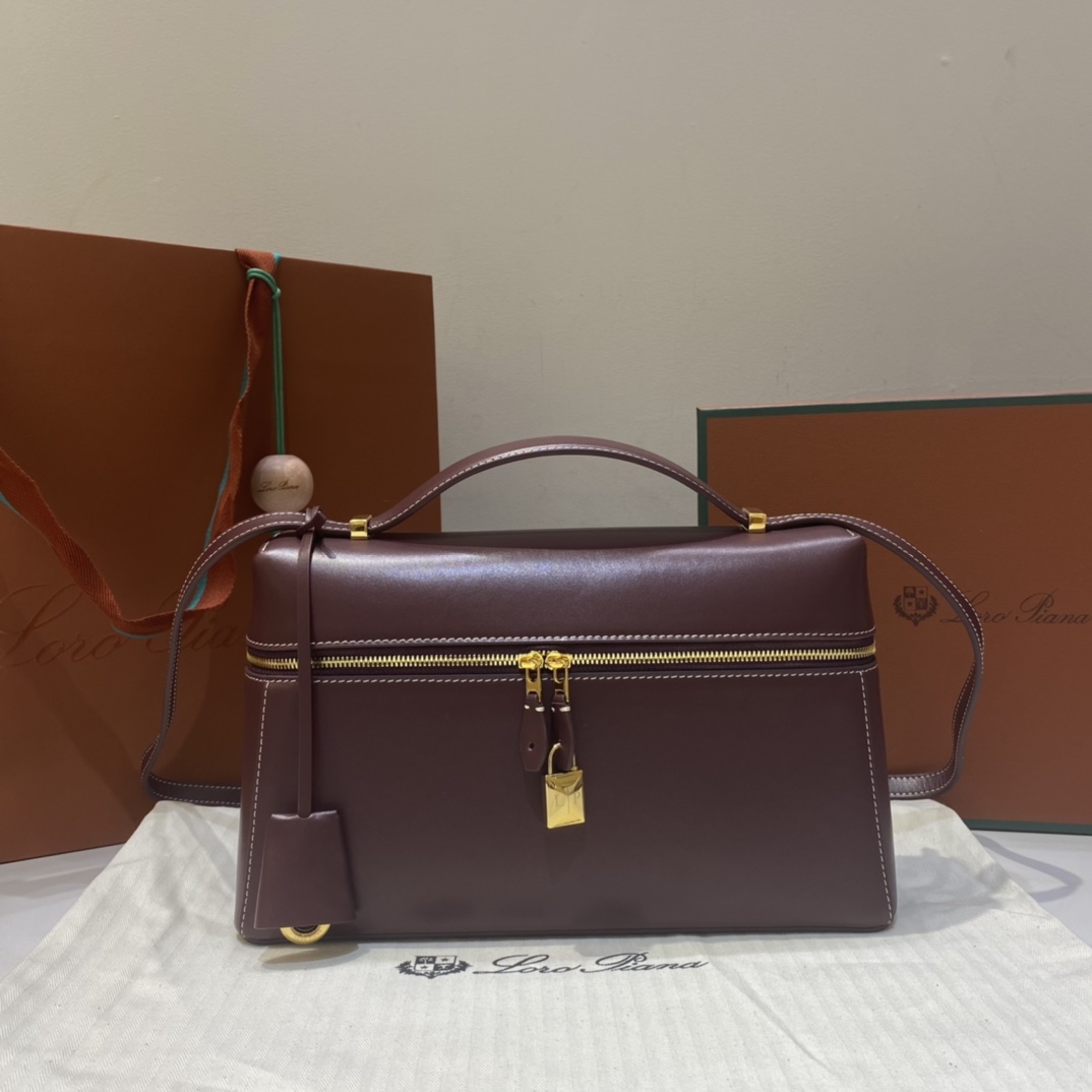 Extra L27 leather crossbody bag in red - Loro Piana |