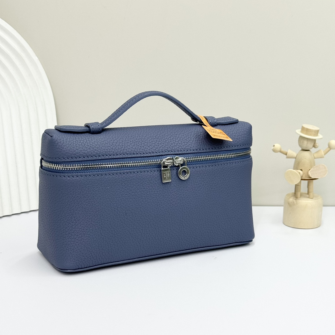 Extra pocket leather handbag Loro Piana Blue in Leather