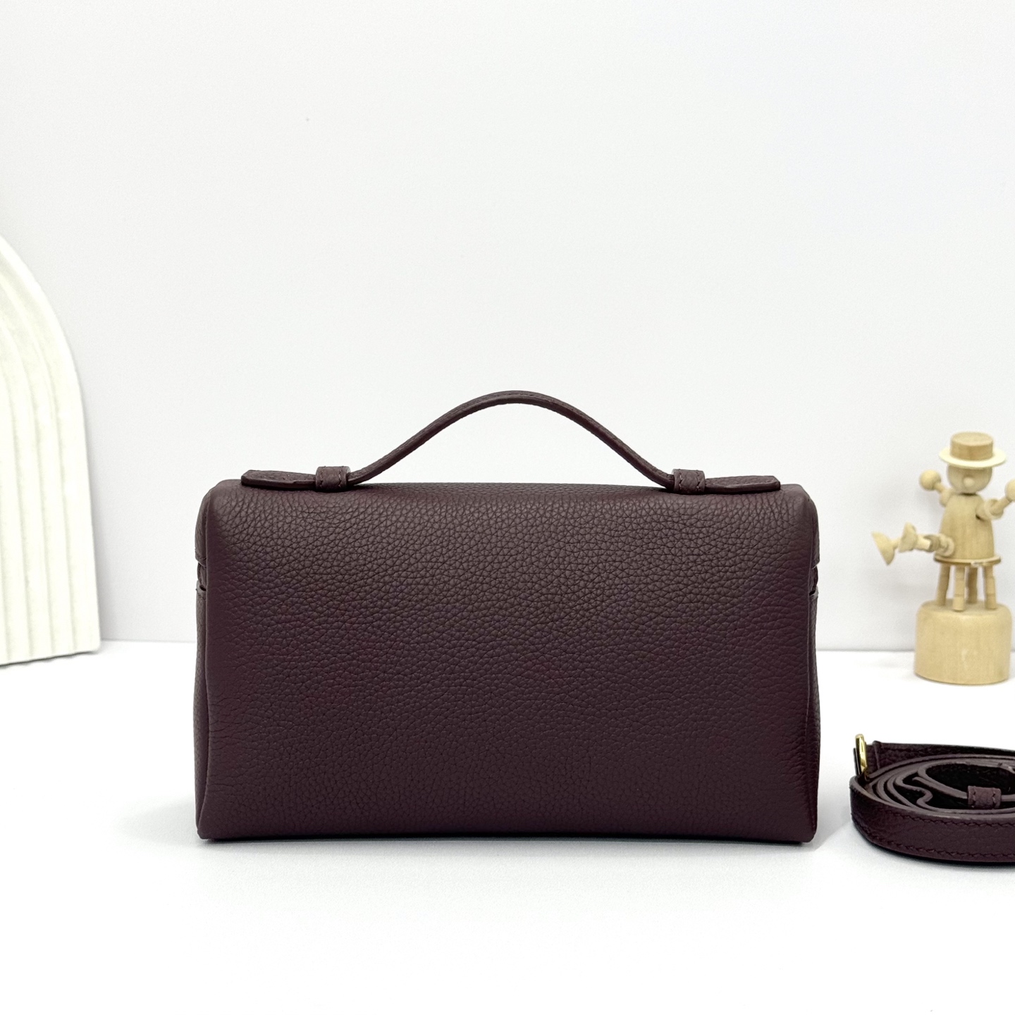 Extra pocket leather handbag Loro Piana Burgundy in Leather