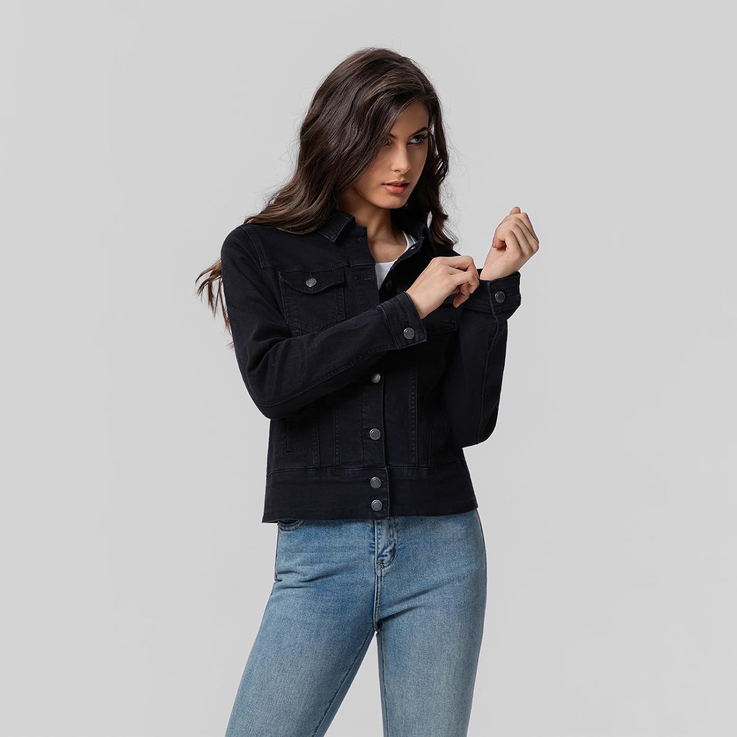 FASHIONSPARK Women’s Basic Button Down Denim Jacket, Casual Long Sleeve Fitted Jean Jacket with Pockets