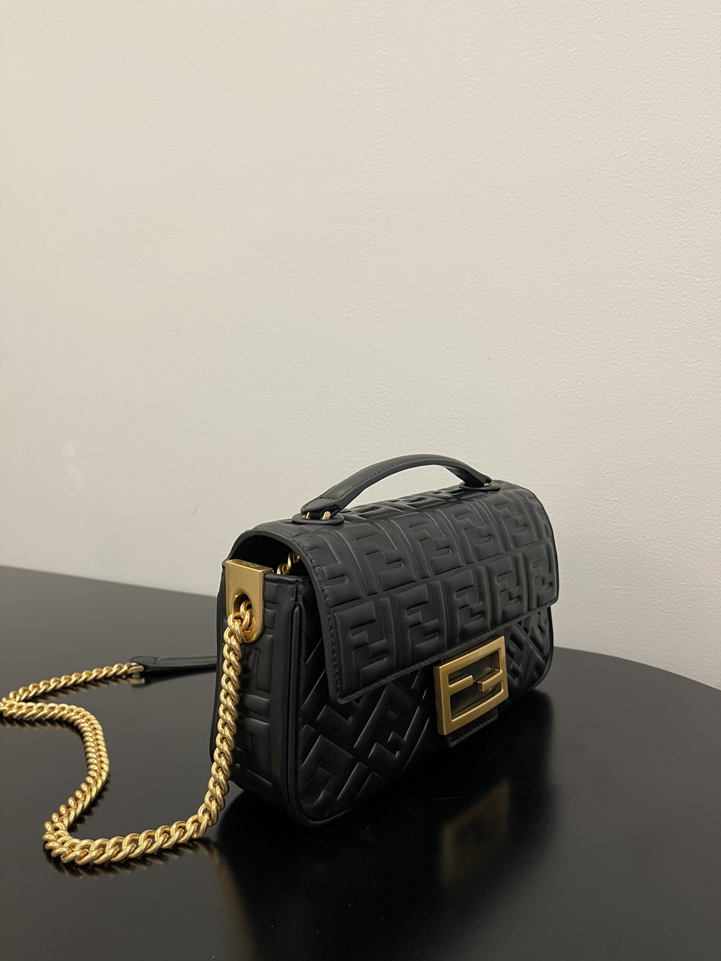 Fendi Baguette Chain Midi Crossbody Shoulder Bag Medium Black