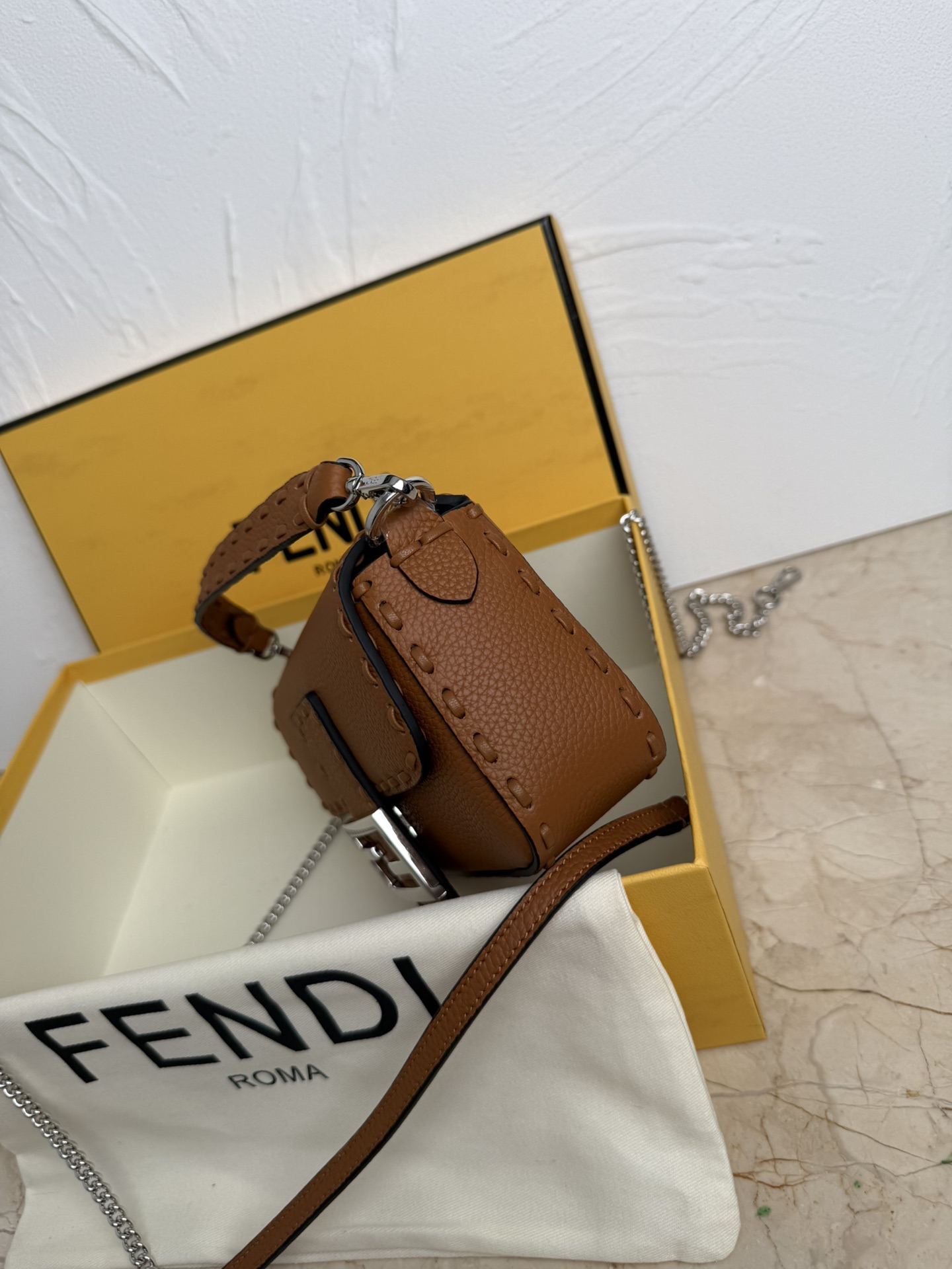 Fendi Baguette Cuoio Romano leather Brown | Fendi
