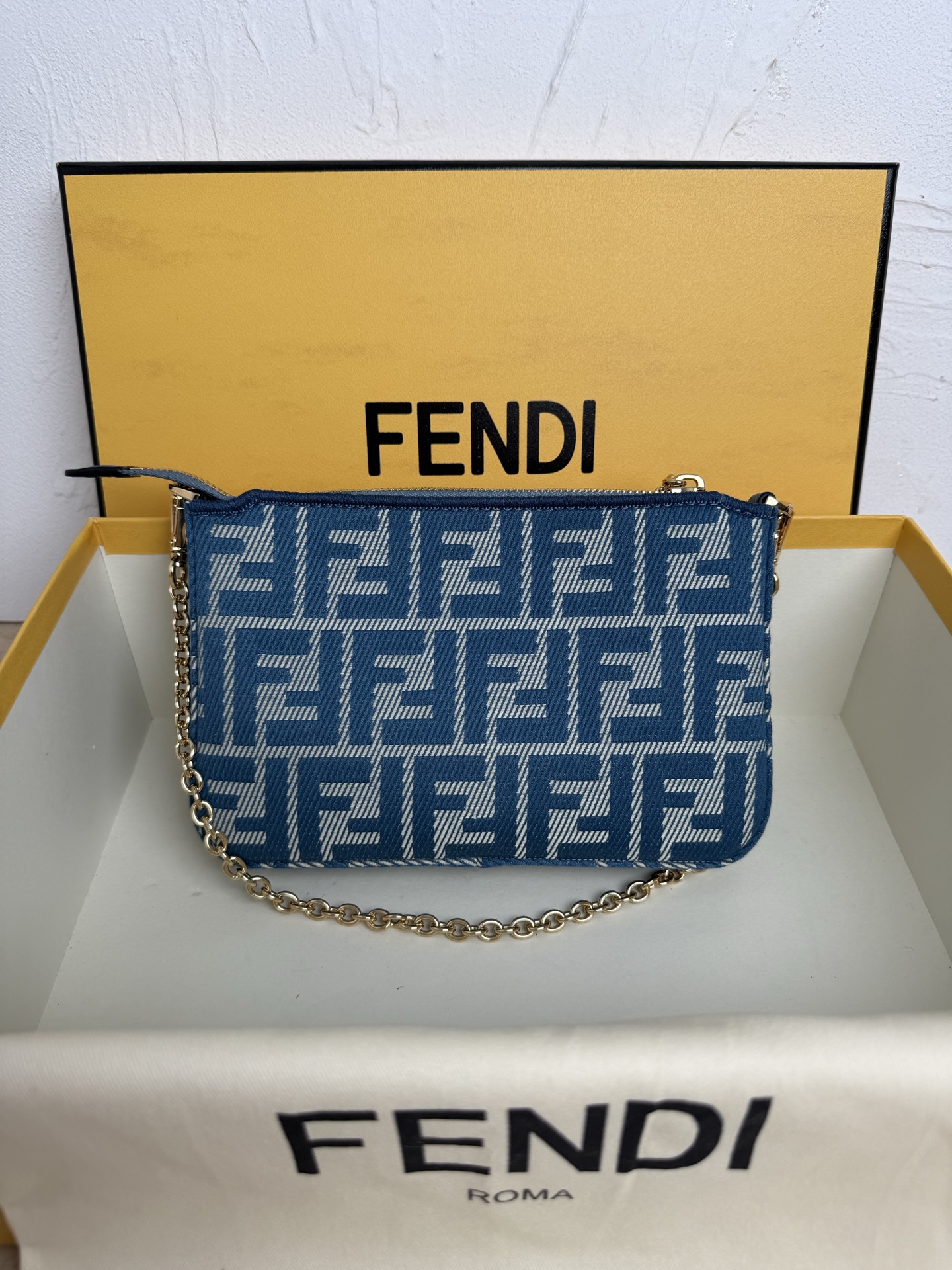 Fendi Baguette Pouch Denim Light blue | Fendi