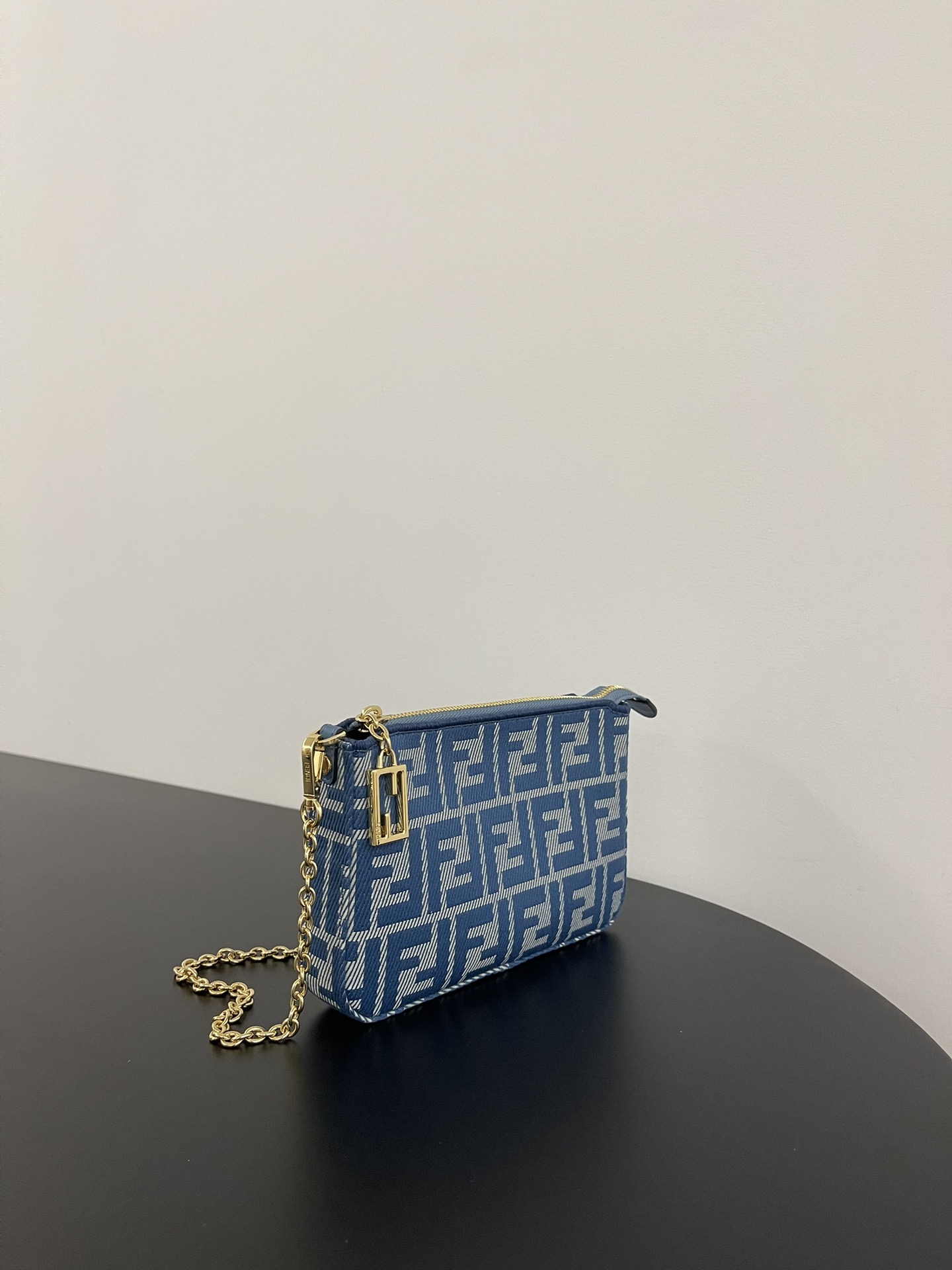 Fendi Baguette Pouch Fabric Blue | Fendi