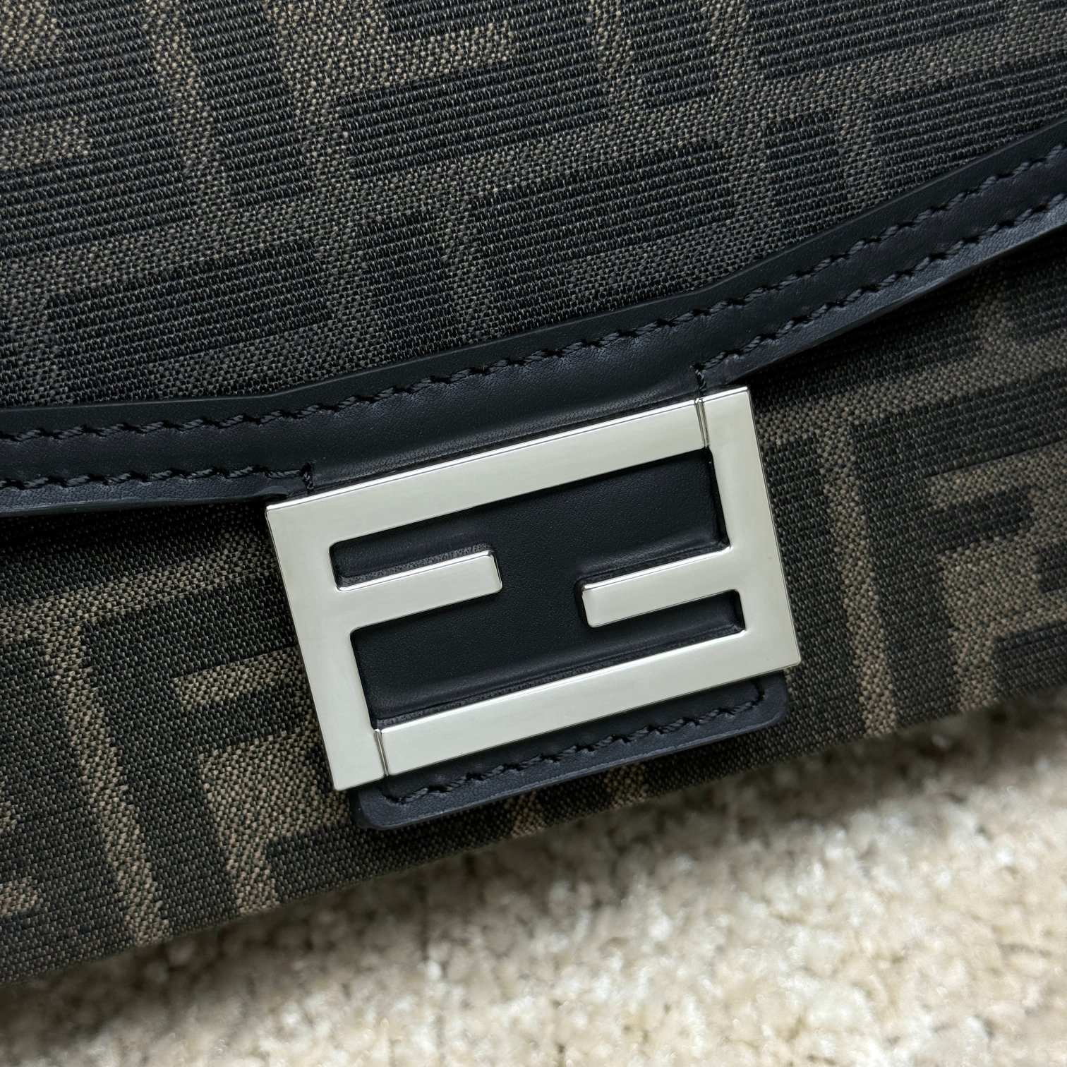 Fendi Canvas Leather Phone Pouch Baguette Shoulder Bag Brown