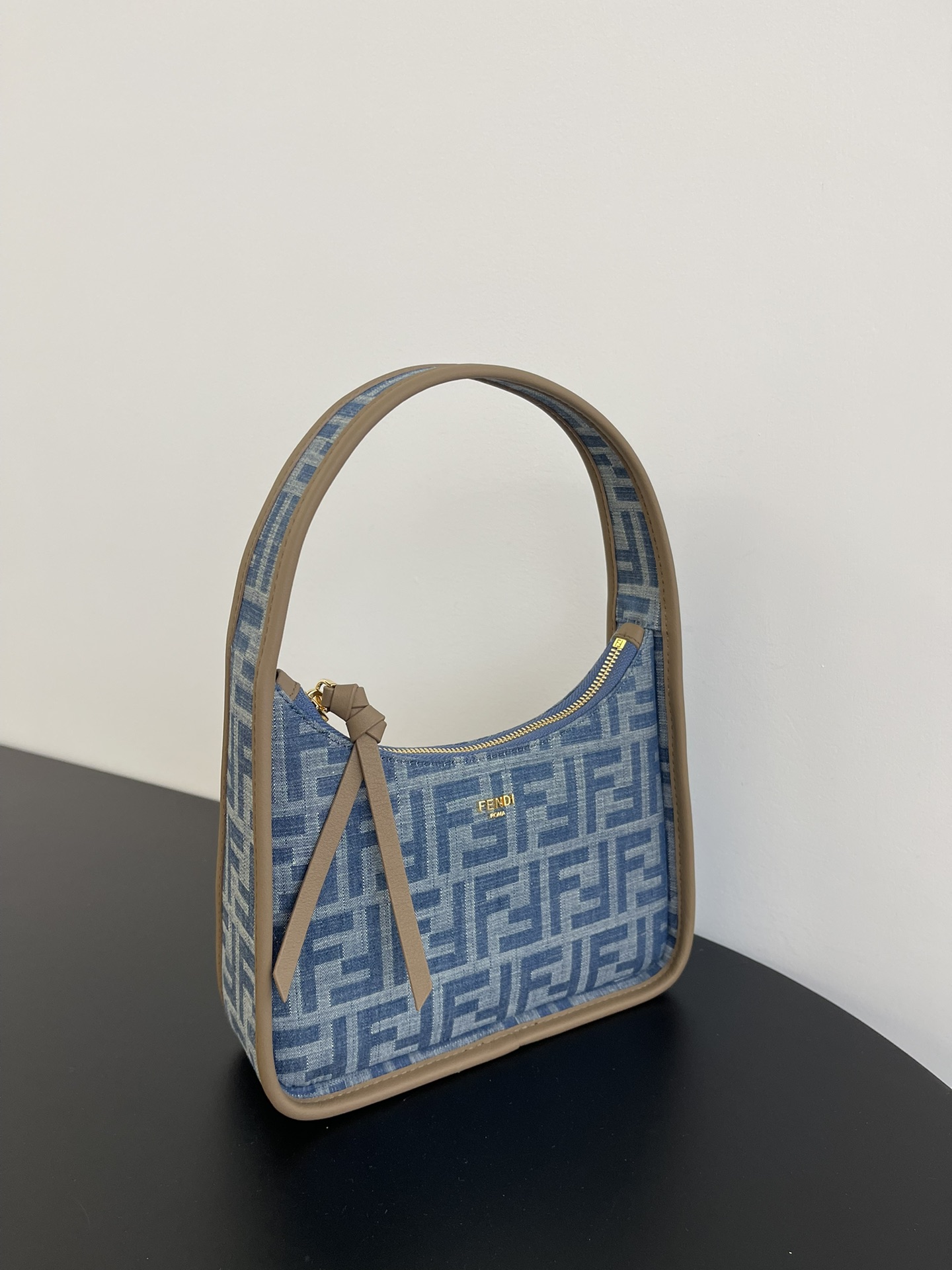 FENDI FENDI WOMAN BLUE TOP HANDLE BAGS