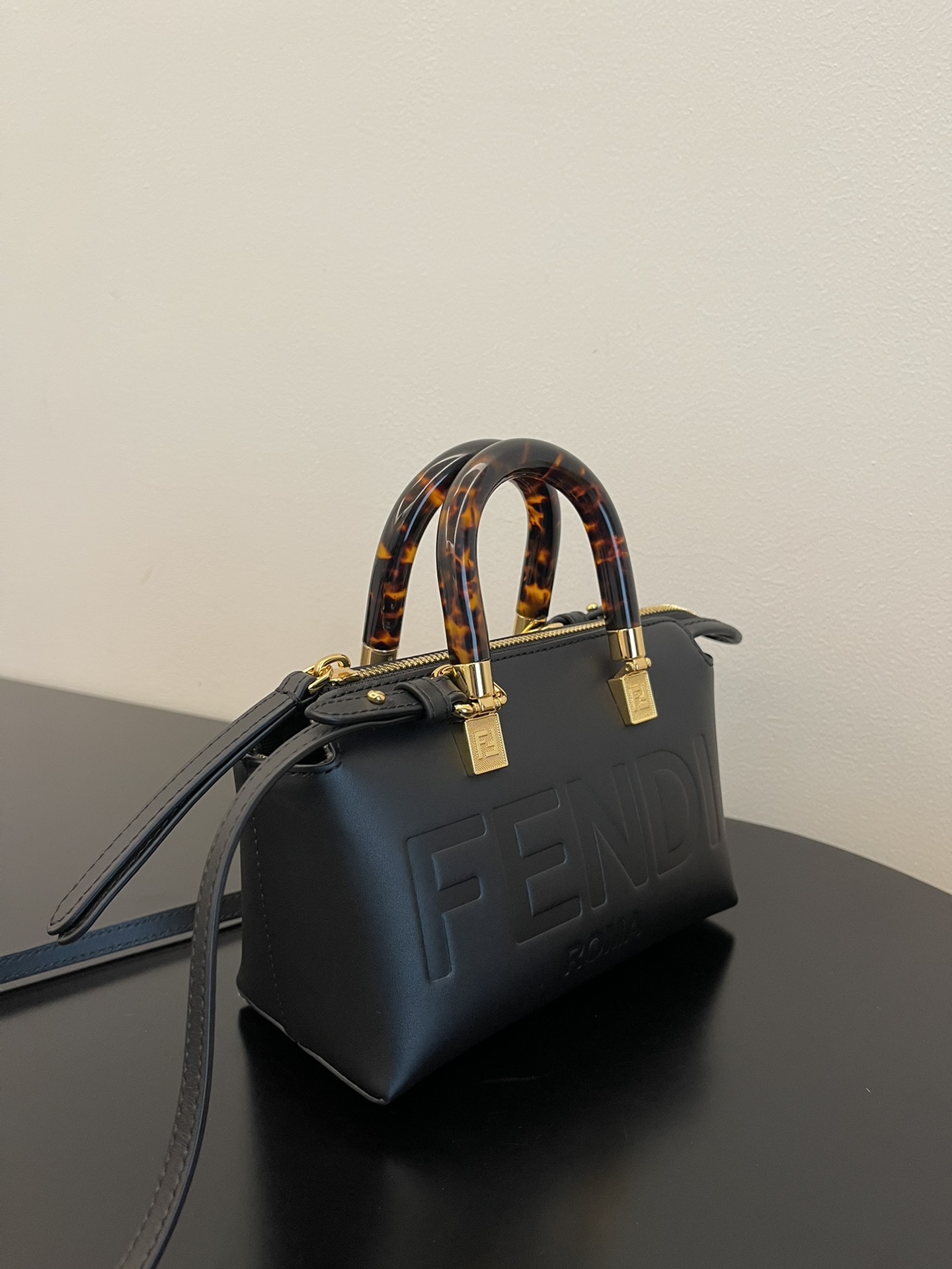Fendi Mini Bolso By the Way Negro Cuero