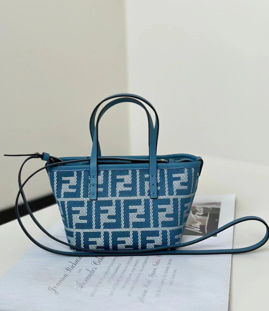 Fendi Mini Roll Women's Shopper Bag 8BS096