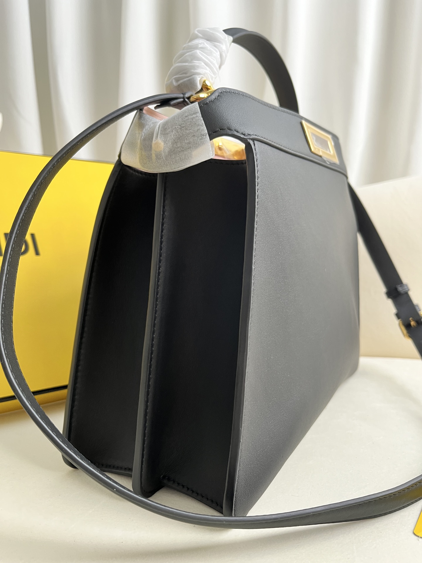 Fendi Peekaboo ISeeU Medium Leather Rose Black | Fendi