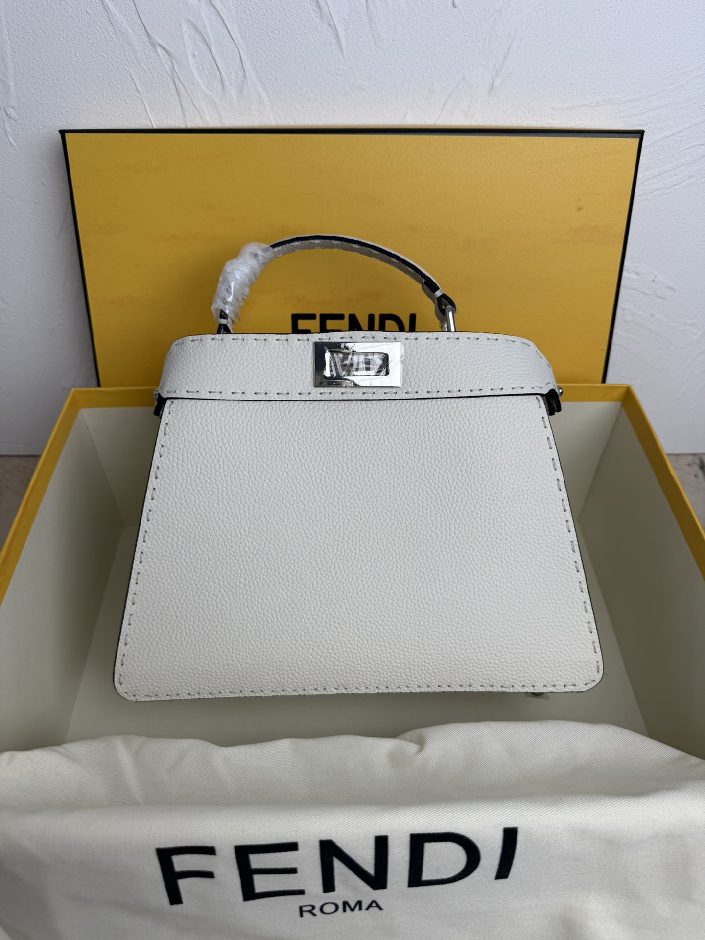 Fendi Peekaboo ISeeU Petite Cuoio Romano leather White