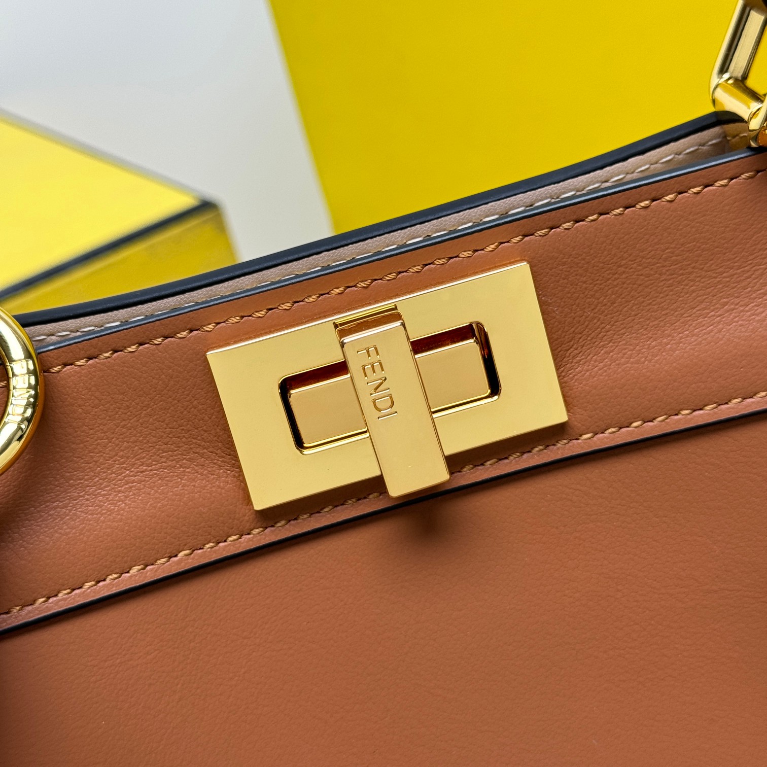 Fendi Peekaboo ISeeU Petite Leather Brown | Fendi