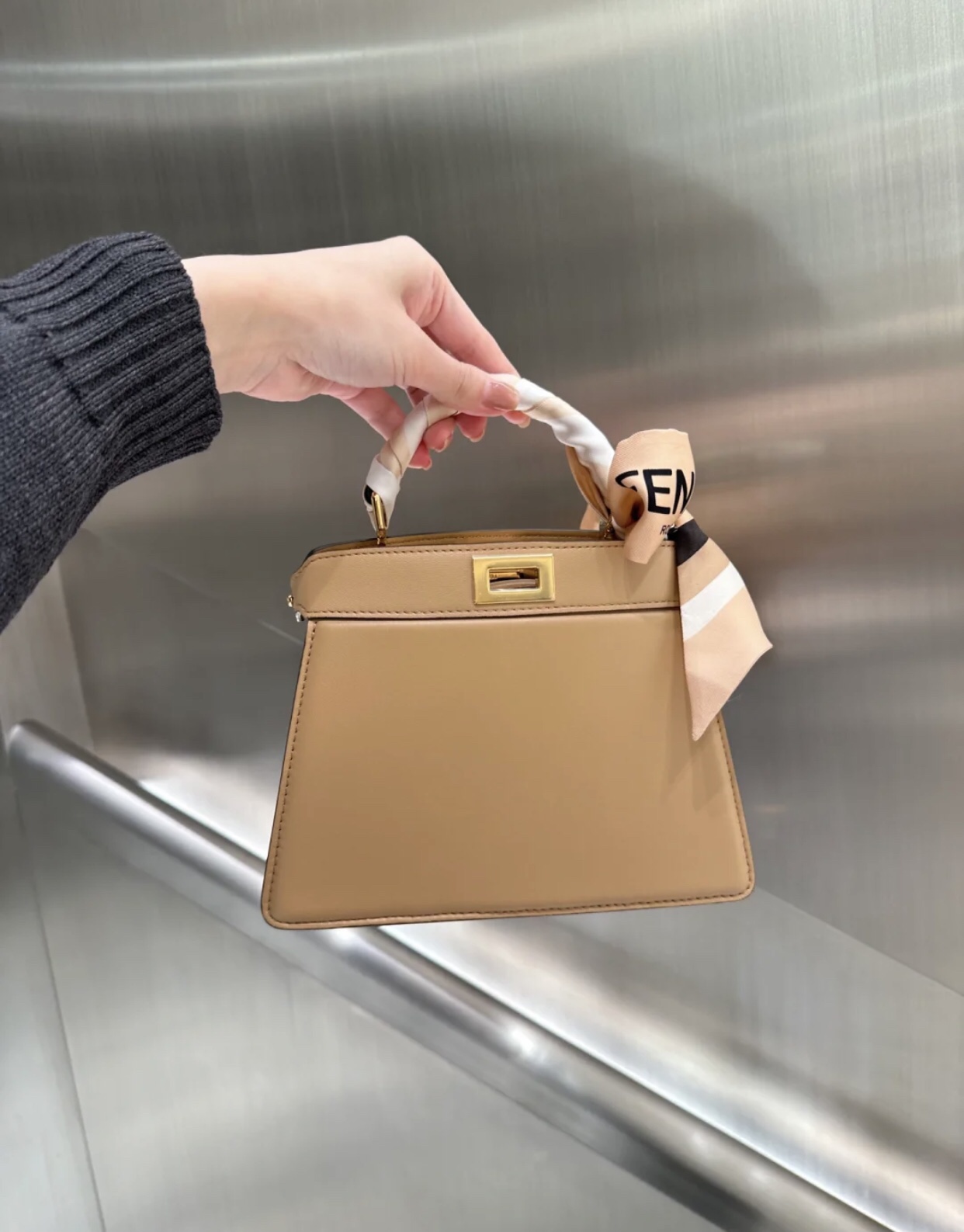 Fendi Peekaboo ISeeU Small Leather Beige