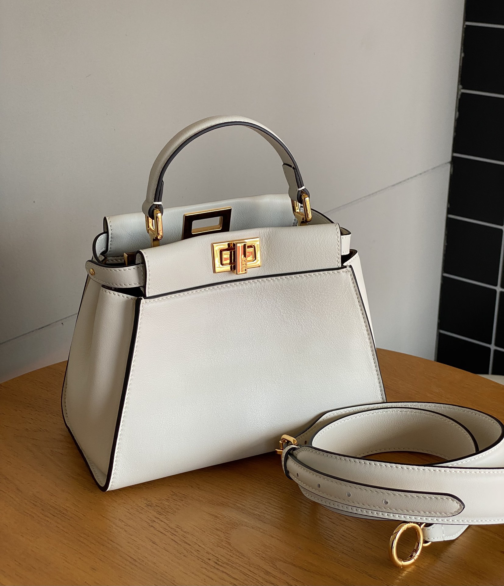 Fendi Peekaboo Mini Leather White | Fendi