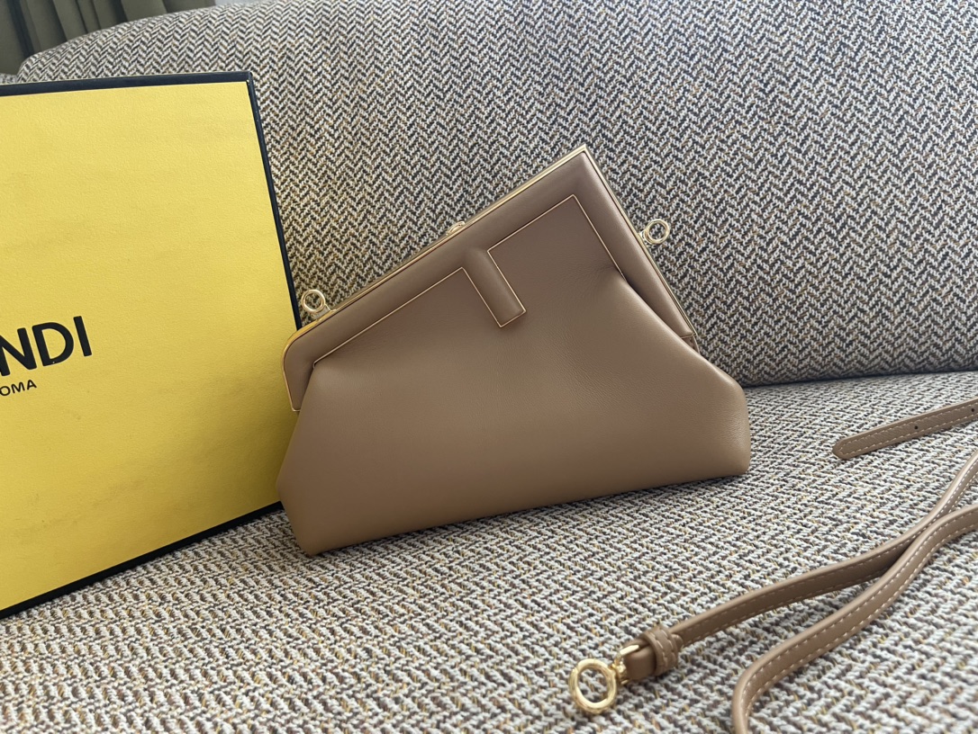 FENDI Shiny Nappa Small Fendi First Poudre 1299555