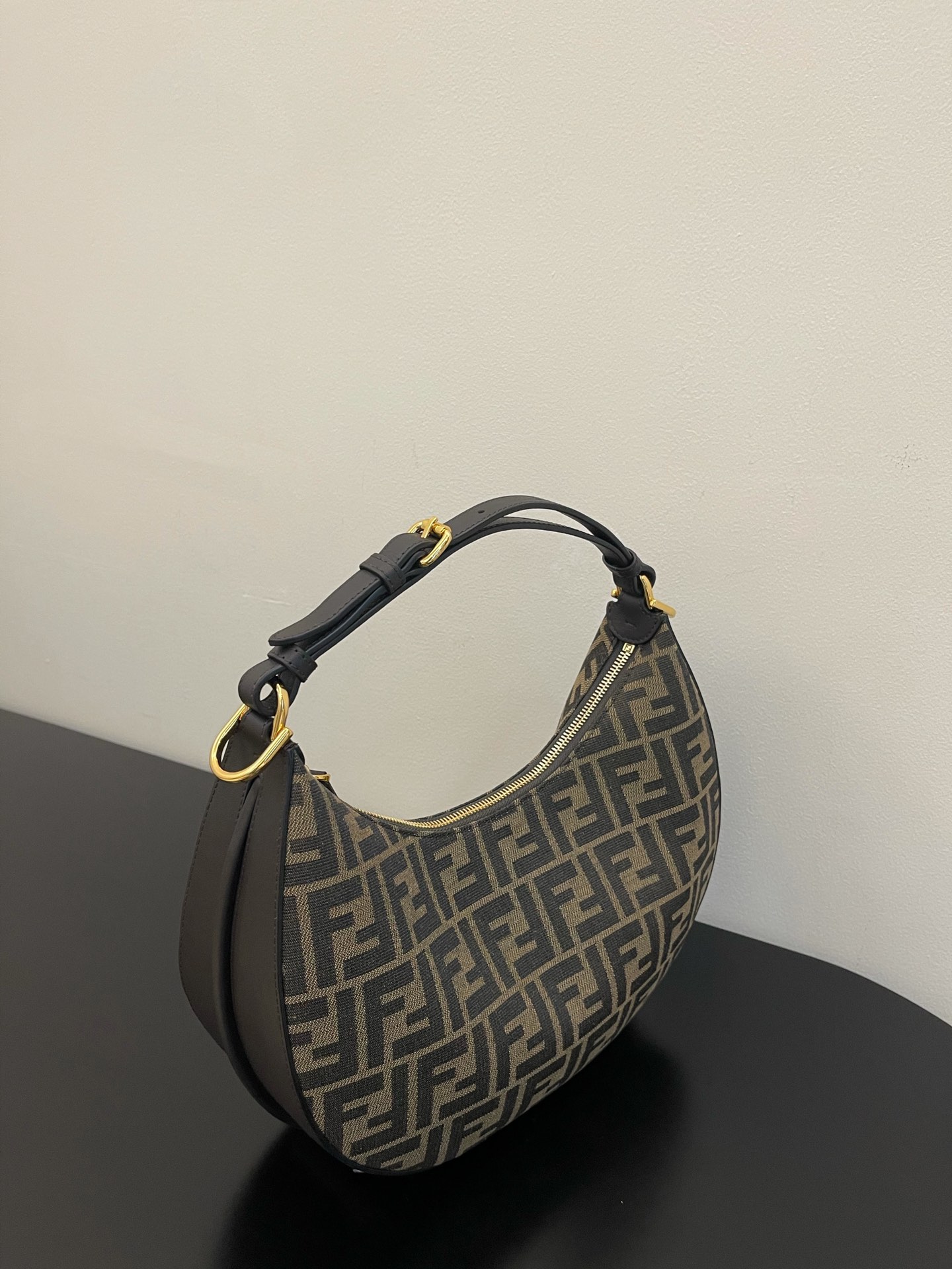 FENDI Small Fendigraphy Shoulder Bag | Brown