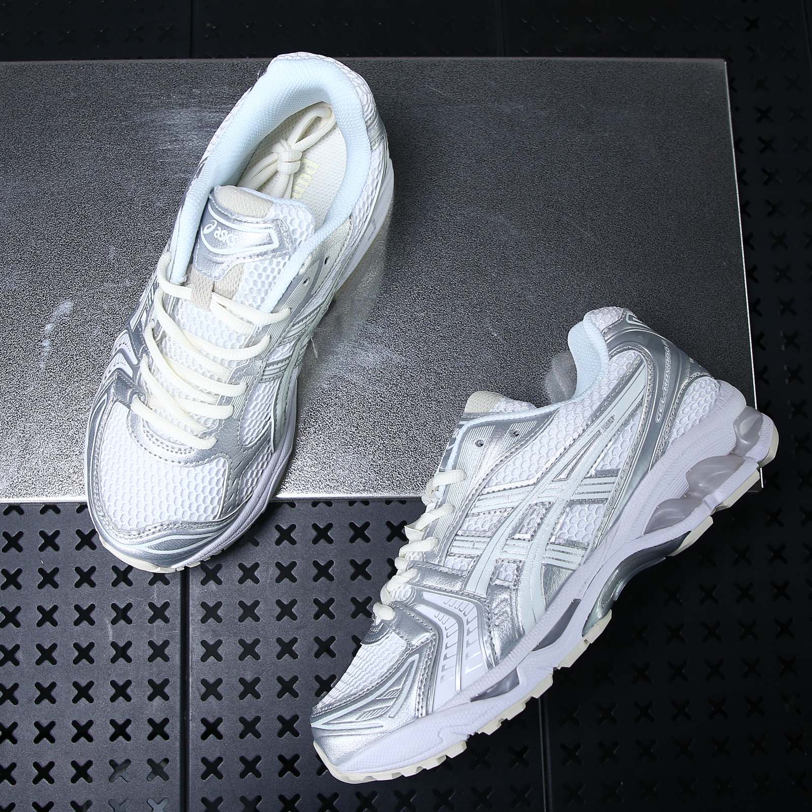 GEL-KAYANO 14 | Unisex | White/Graphite Grey