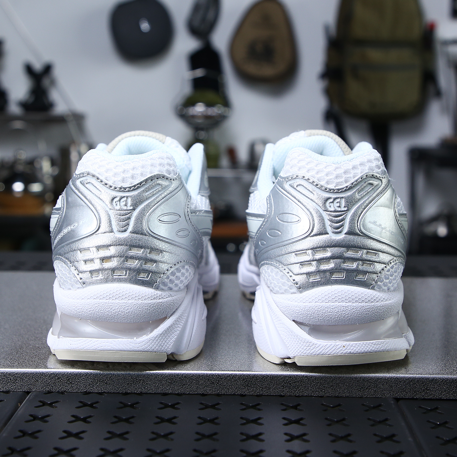 GEL-KAYANO 14 | Unisex | White/Graphite Grey
