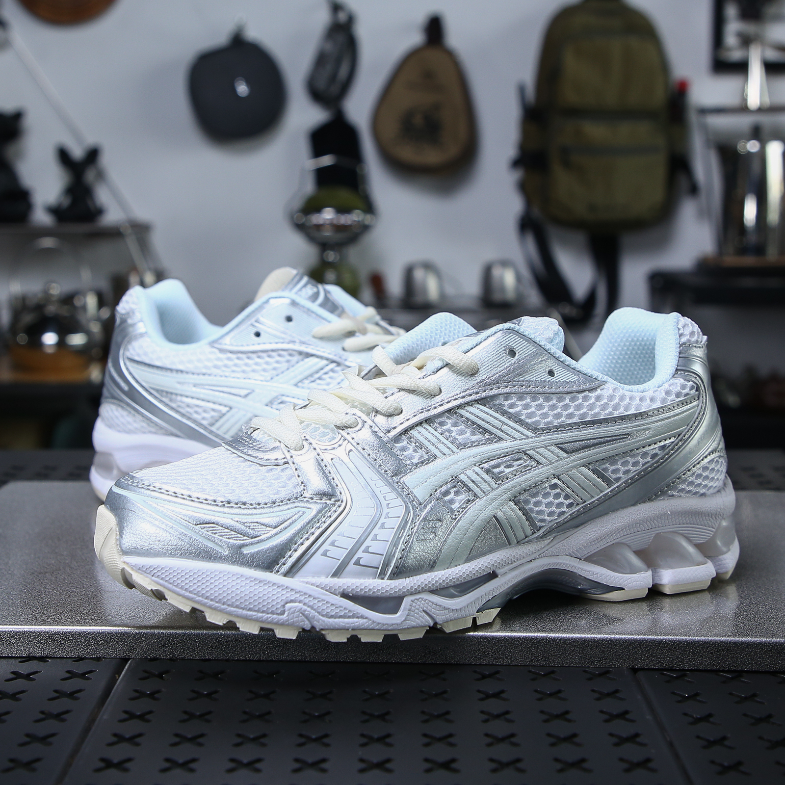 GEL-KAYANO 14 | Unisex | White/Graphite Grey