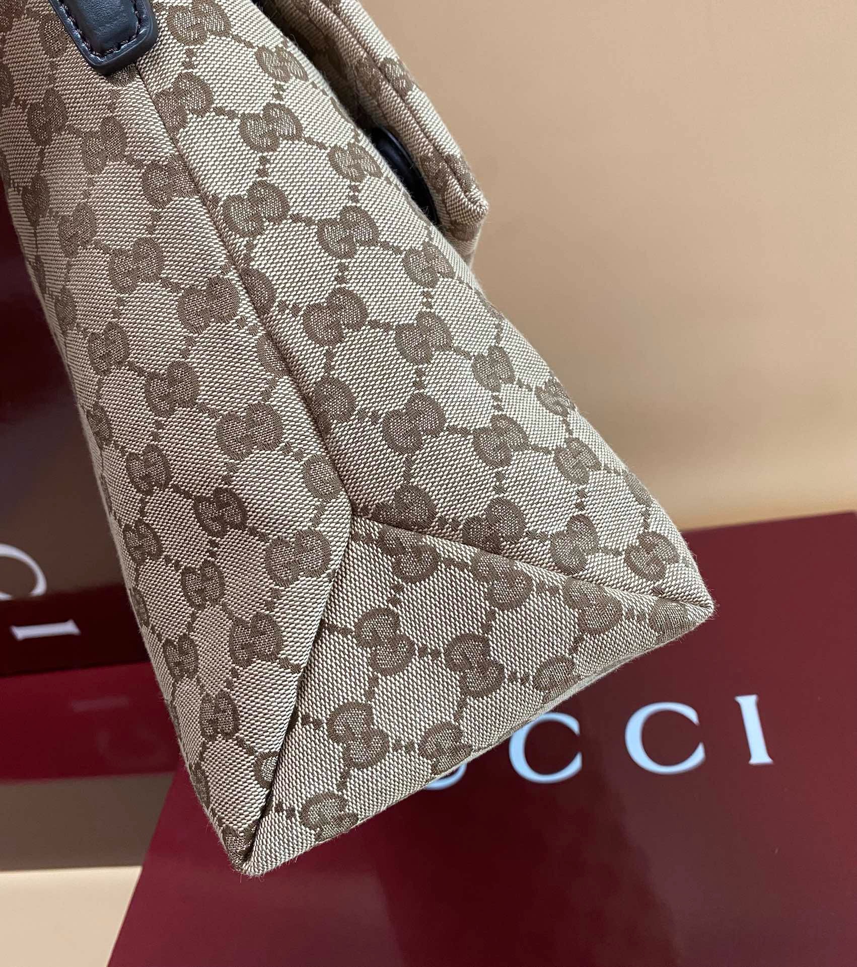 GG canvas large crossbody bag in Beige GG Canvas