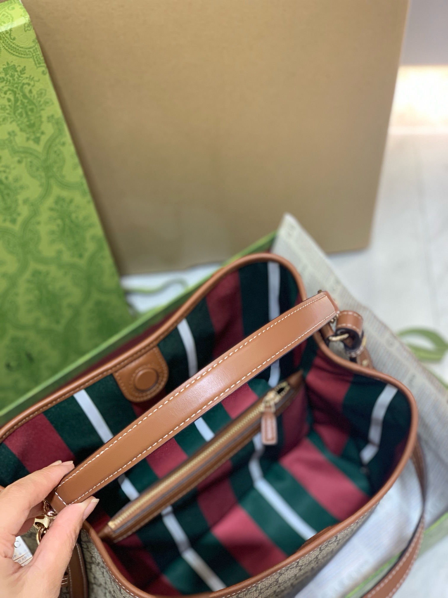 Gucci GG Supreme Ophidia Bucket Bag: Premium 2024 Style