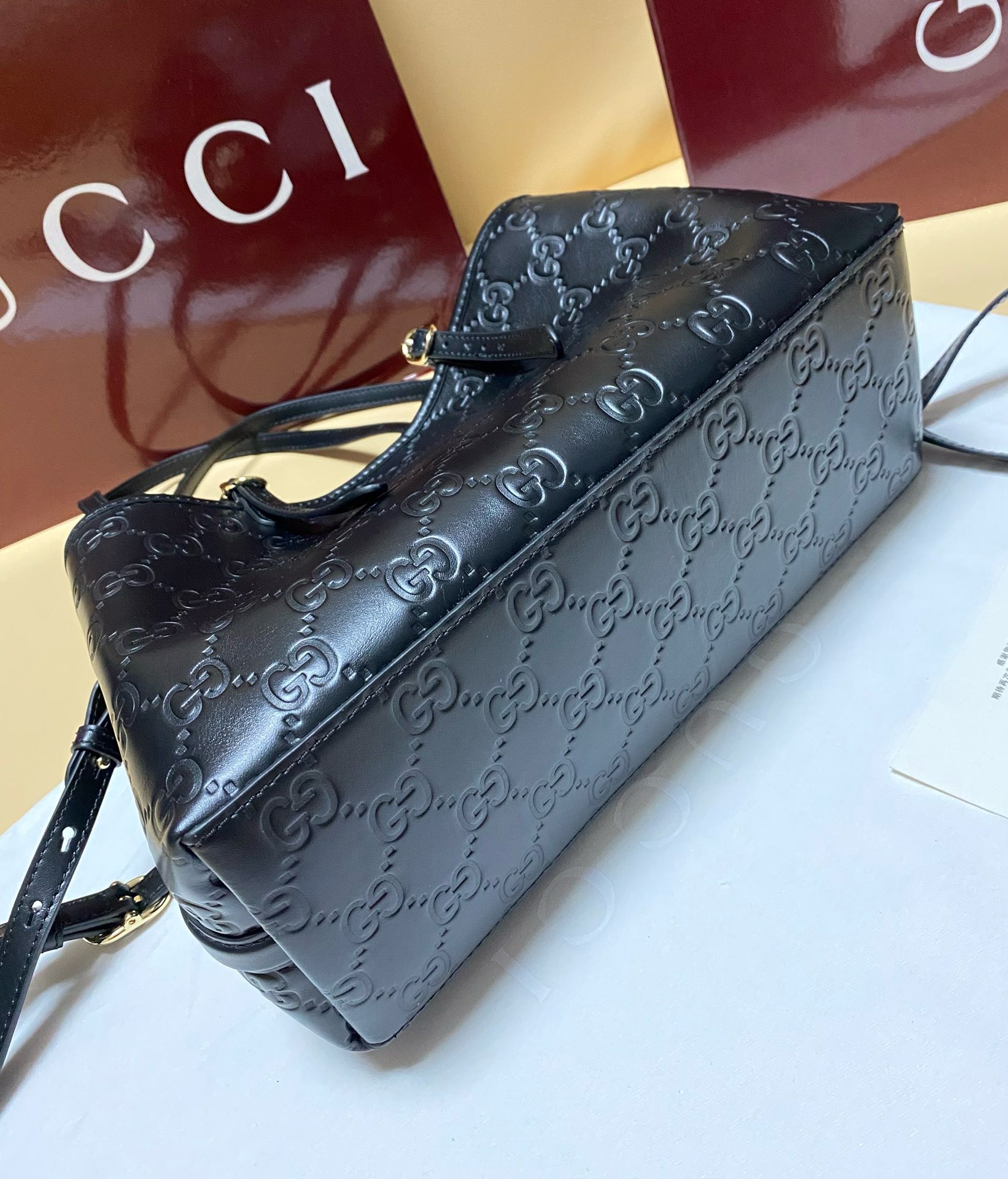 GG Emblem medium tote bag in black leather