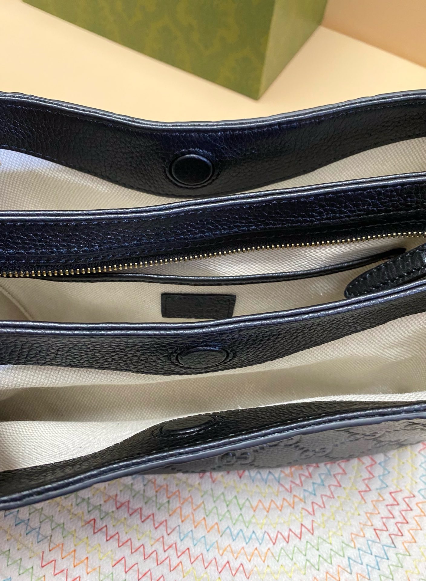 Gucci Embossed GG Shoulder Bag: Stunning Black Leather for 2024 Style