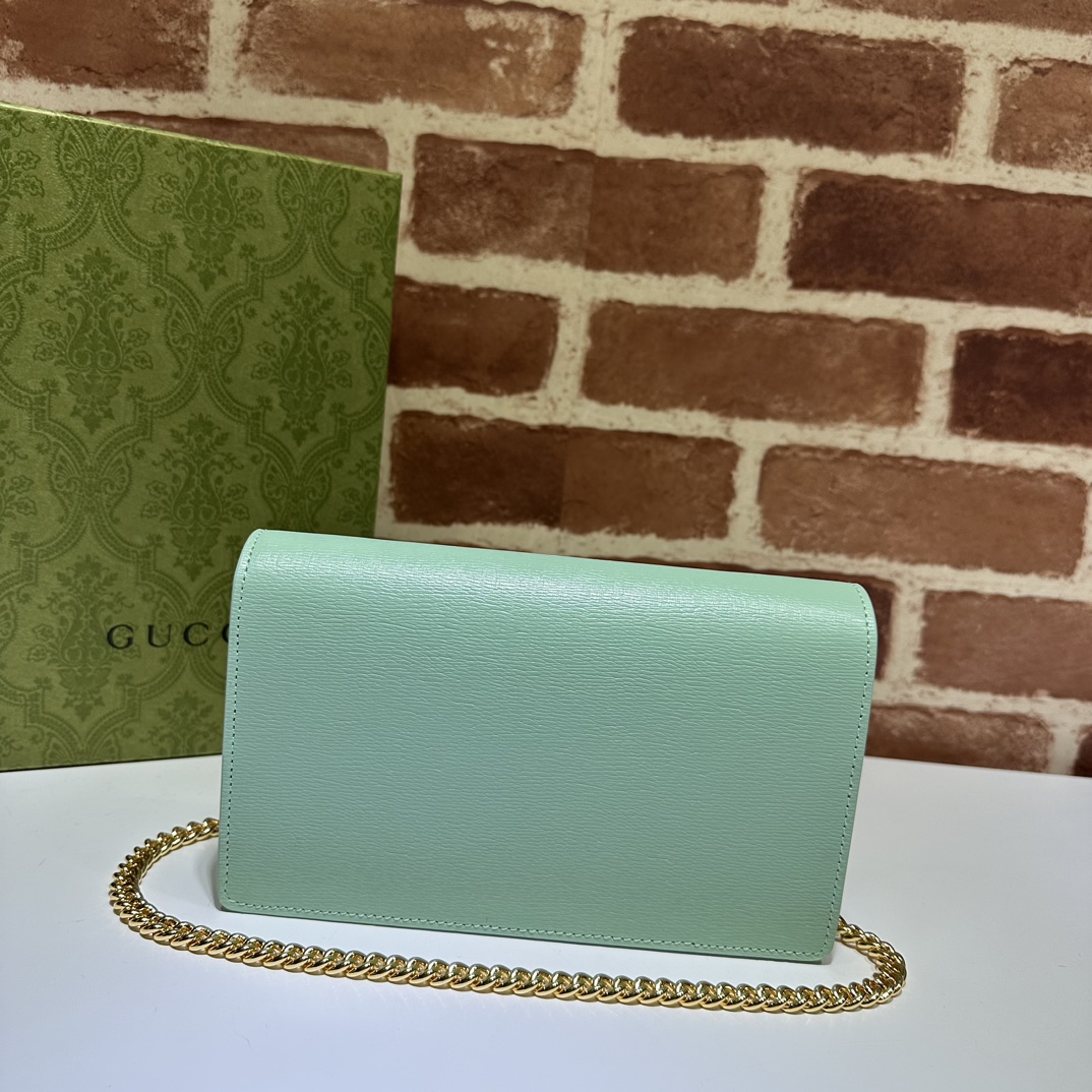 GG Emblem wallet on chain in sage green | GUCCI