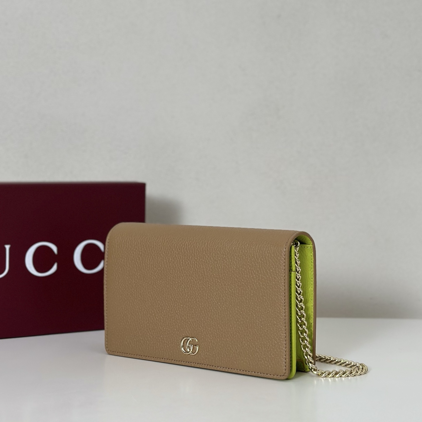 GG Marmont wallet on chain in beige and bright green leather