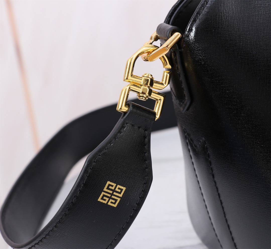 Givenchy Antigona Toy Lock bag in washed denim in – dark black