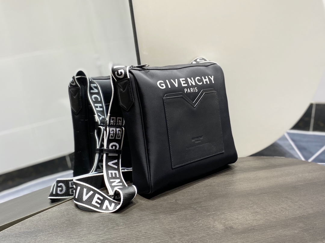 GIVENCHY Canvas Crossbody Black 1646162 |