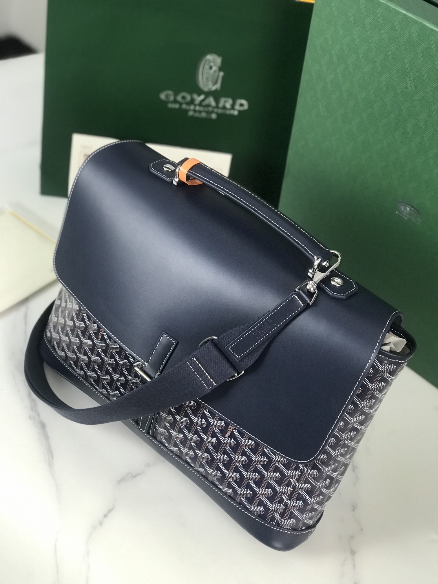 GOYARD Goyardine Citadin Messenger Navy 1043053 |