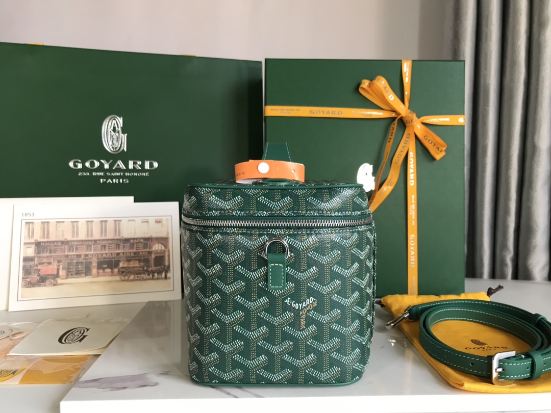 GOYARD Goyardine Muse Vanity Case Green 1097513