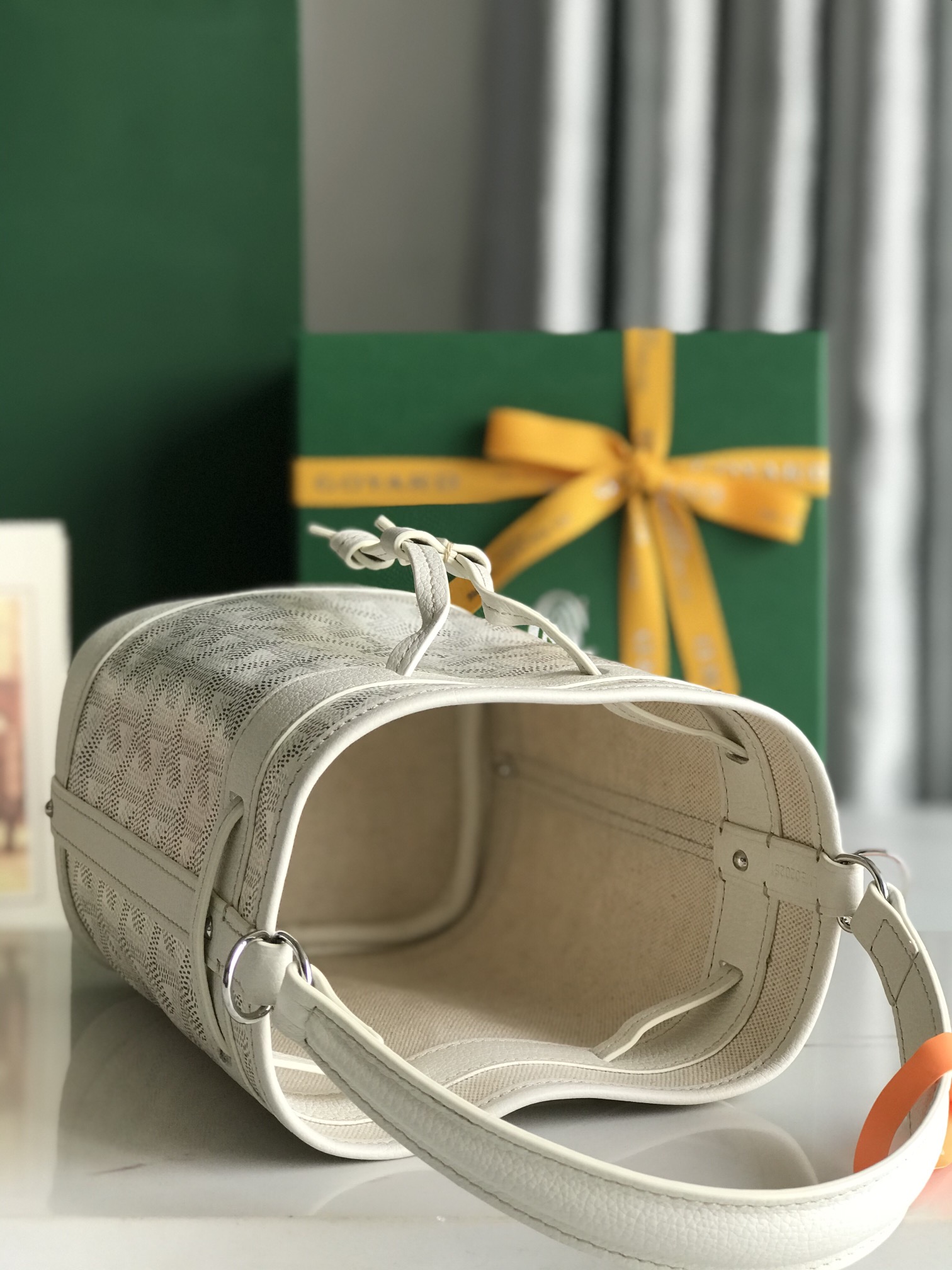 GOYARD Goyardine Petit Flot Mini Bucket Bag white