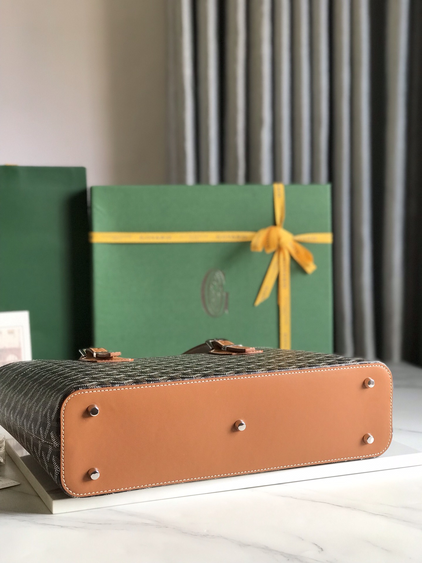 GOYARD Goyardine Sac Marie Galante MM Black Gold 117543