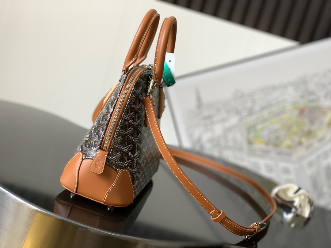 Goyard Goyardine Sac Vendome PM Black in Tan