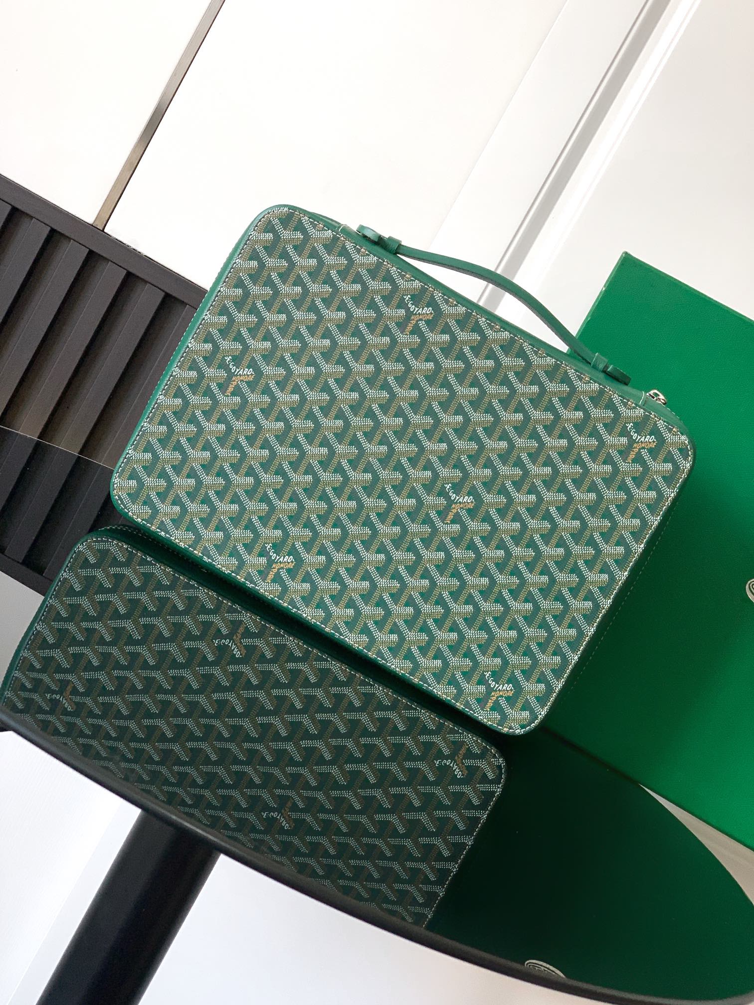 Goyard Goyardine Universal Companion bang in green
