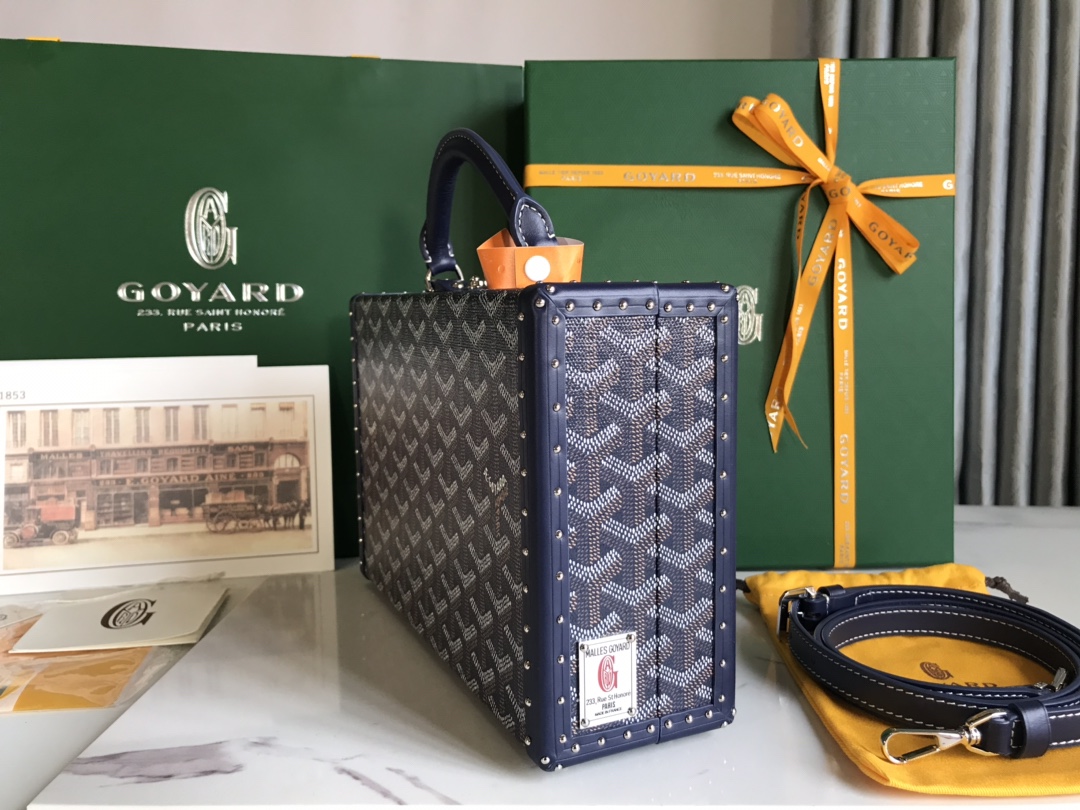 Goyard Grand Hotel Trunk Bag navy| eBay