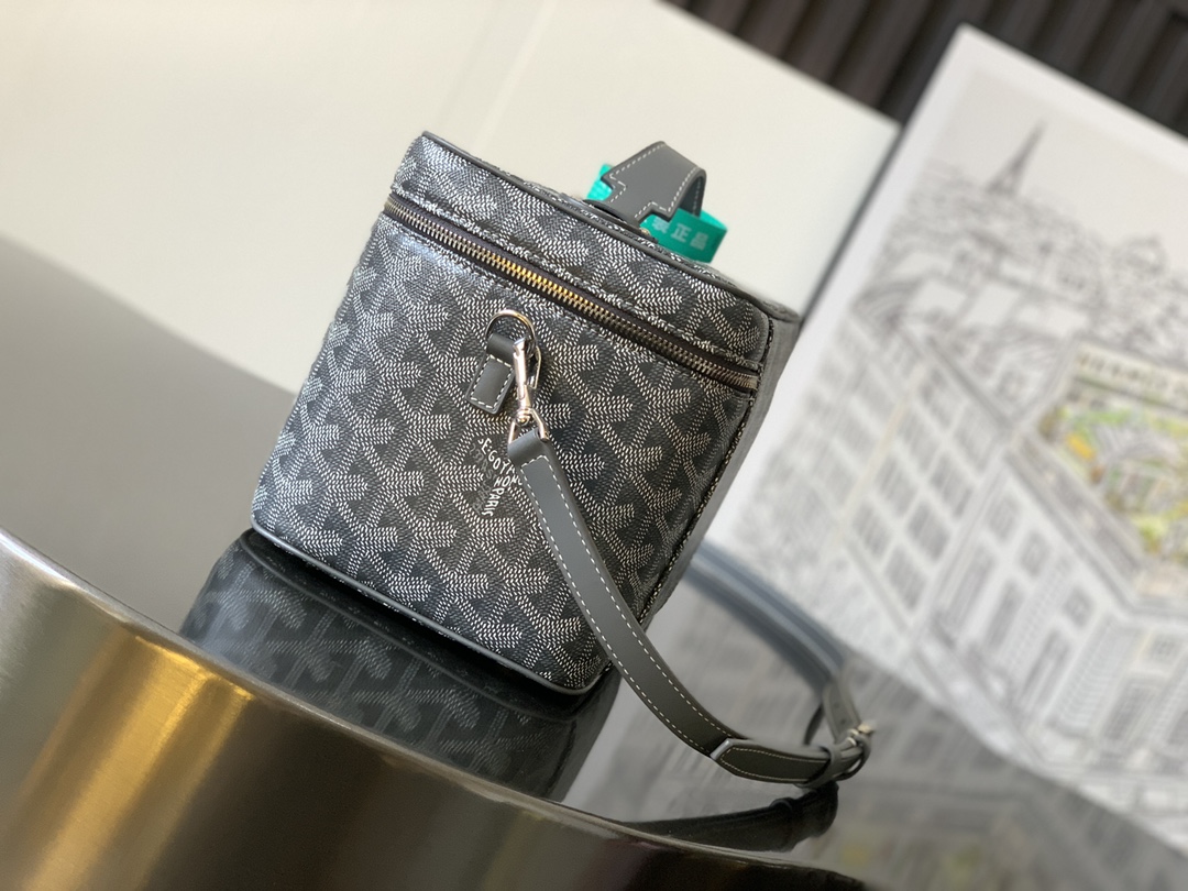 Goyard Grey Goyardine Muse Vanity PM Case