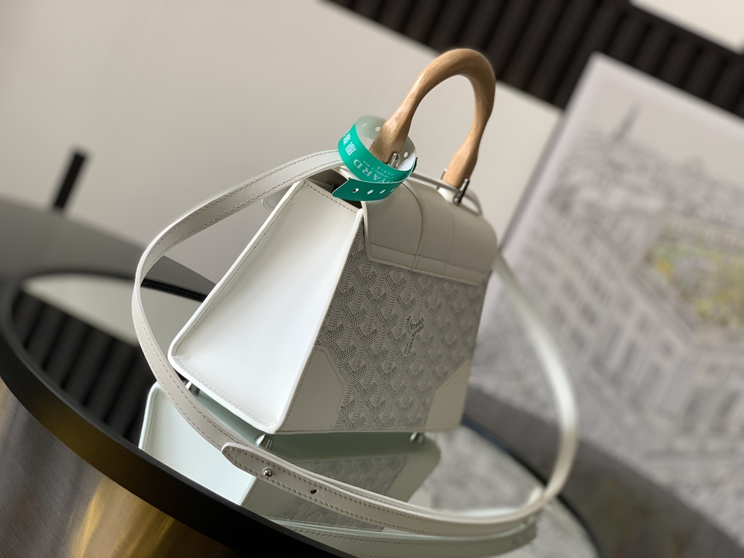 Goyard Structure Saigon PM bag canvas / calfskin white SHW