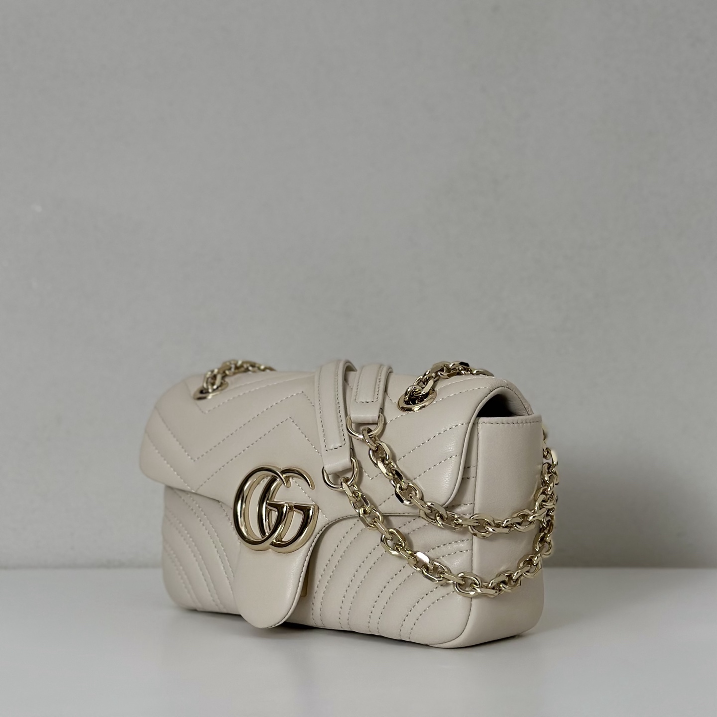 Gucc ibagGucci Marmont Mini Shoulder Bag 'Light Grey' 739682
