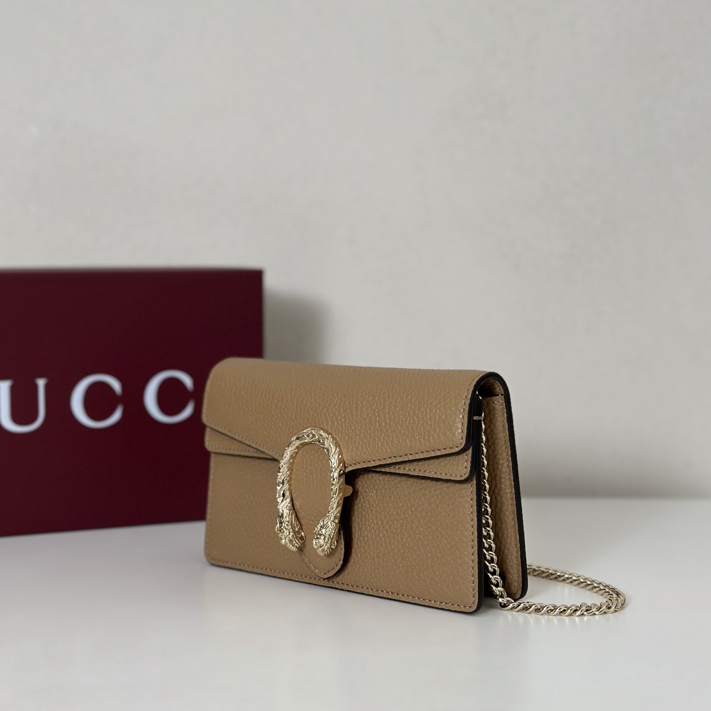 Gucci  03056