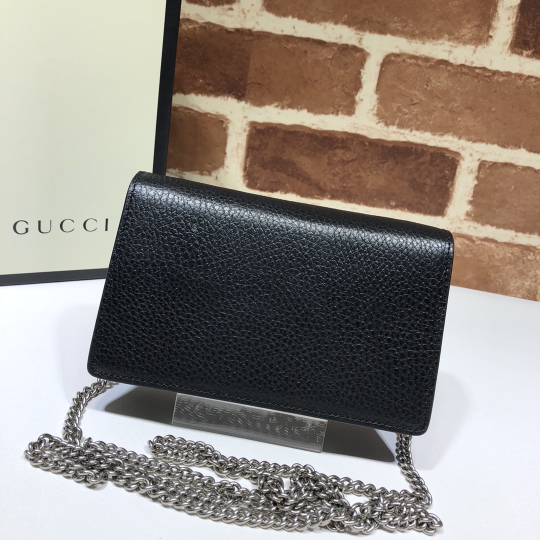 Gucci  03066
