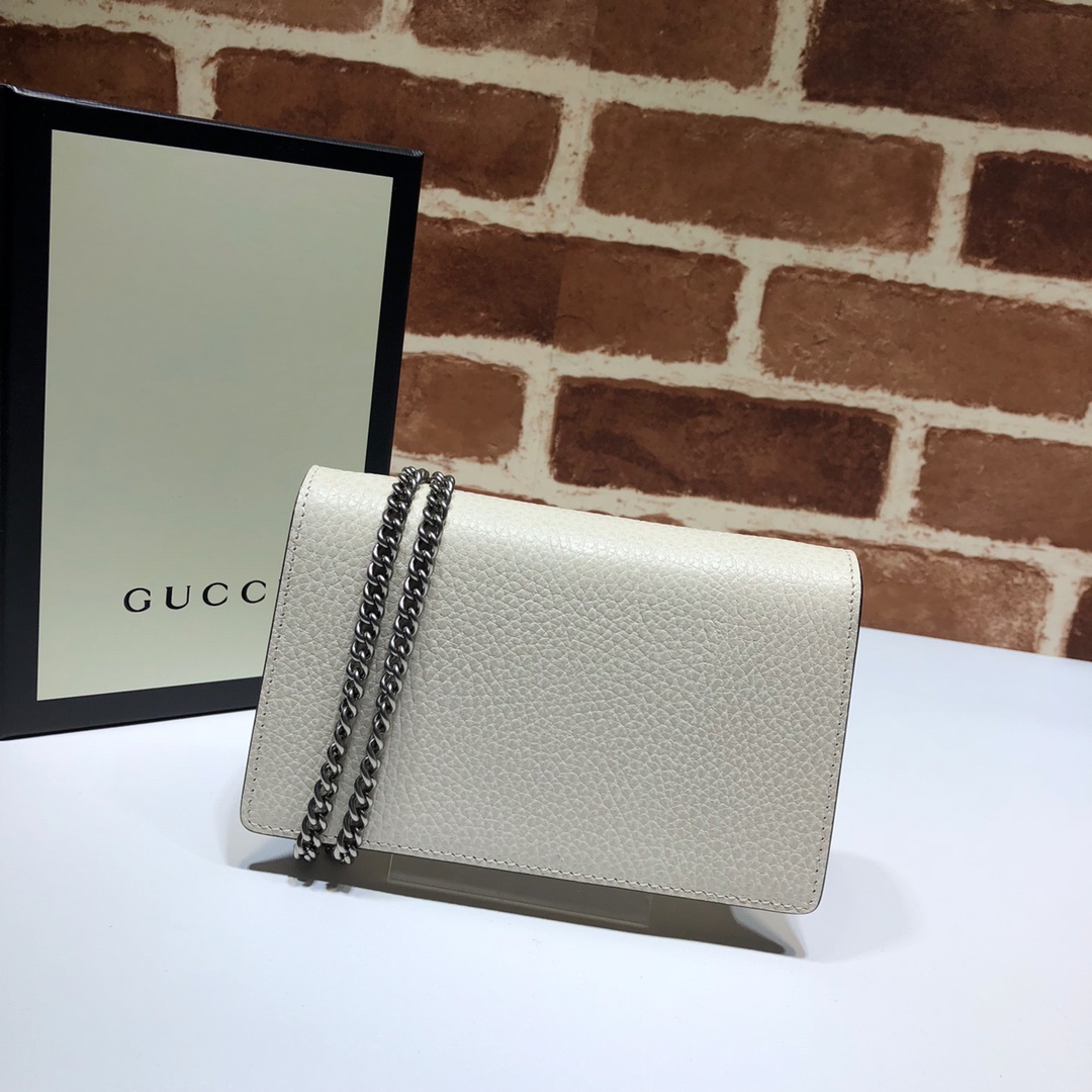 Gucci  03076