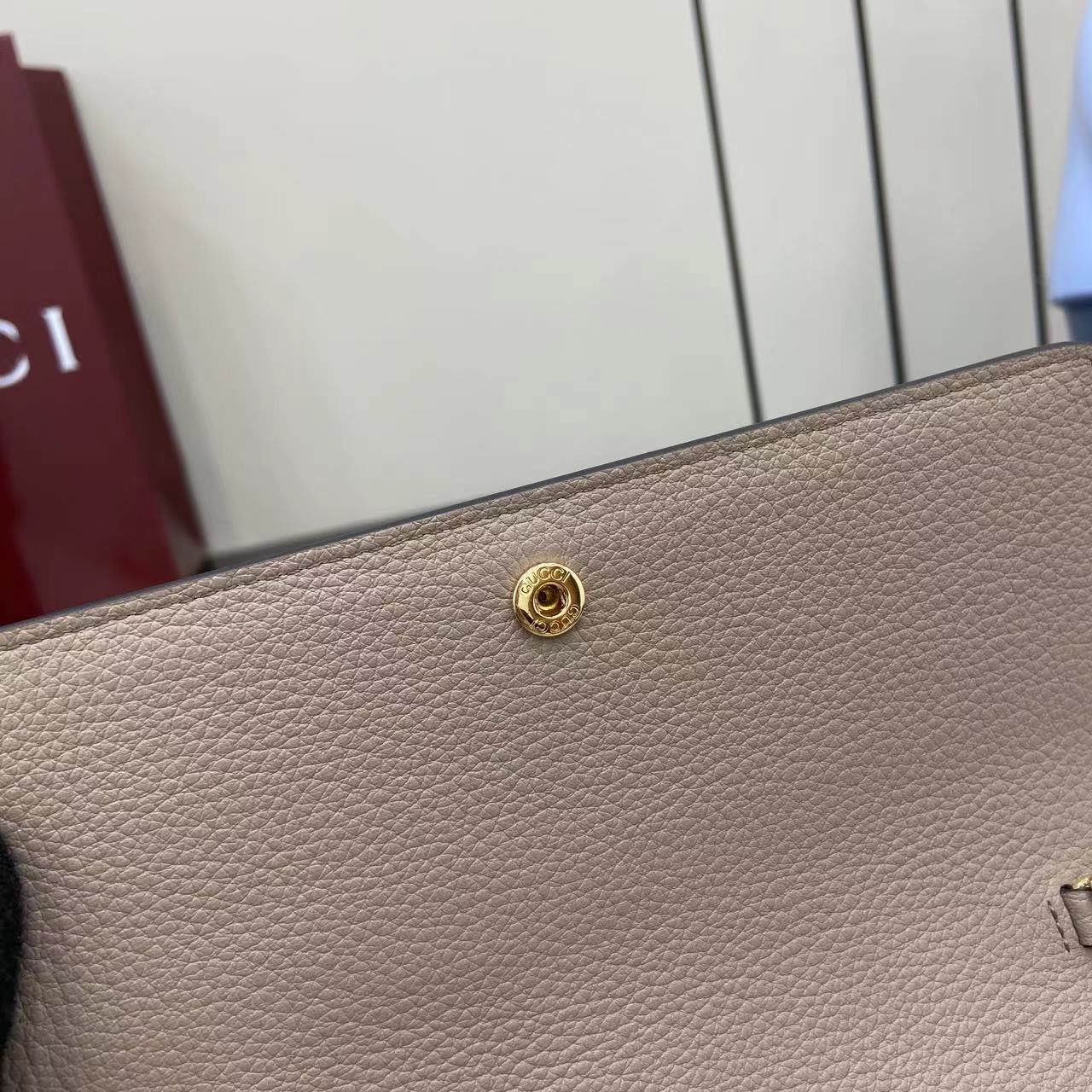Gucci 73 clutch in Beige Leather | GUCCI® SI